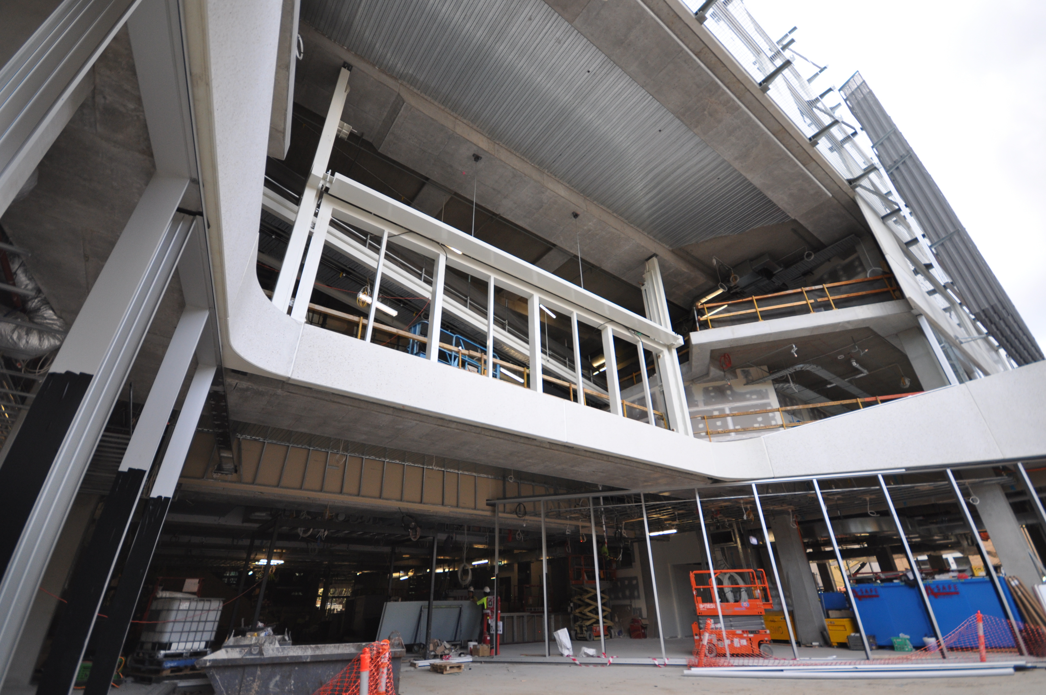 https://archive.abp.unimelb.edu.au/objects/images/Construction/Images/Doors and door frames/Atrium vertical sliding glazed door/DSC_7296.JPG