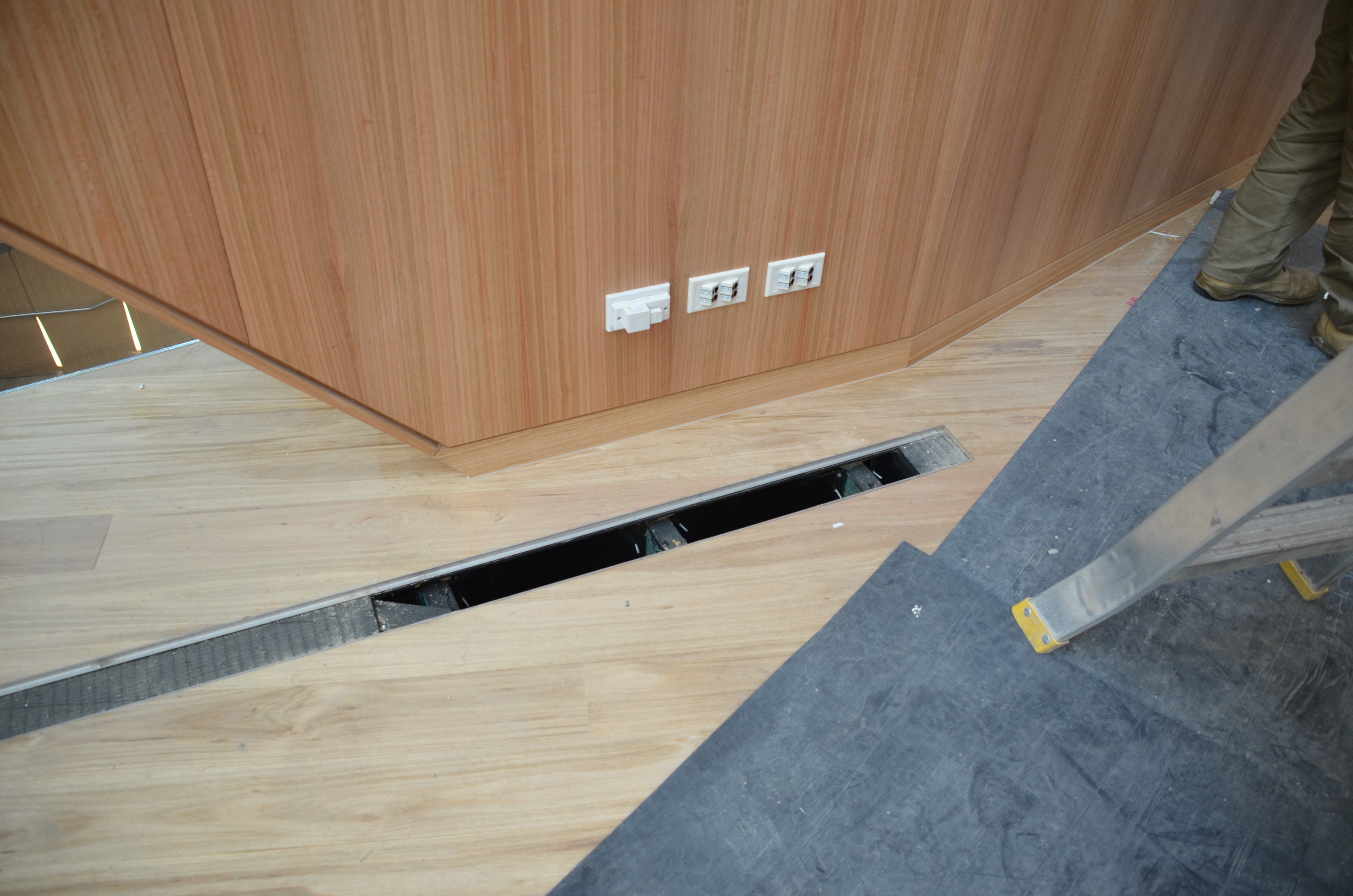https://archive.abp.unimelb.edu.au/objects/images/Construction/Images/Hanging studio/Mechanical/DSC_9728.JPG https://archive.abp.unimelb.edu.au/objects/images/Construction/Images/Hanging studio/Mechanical/DSC_9728.JPG