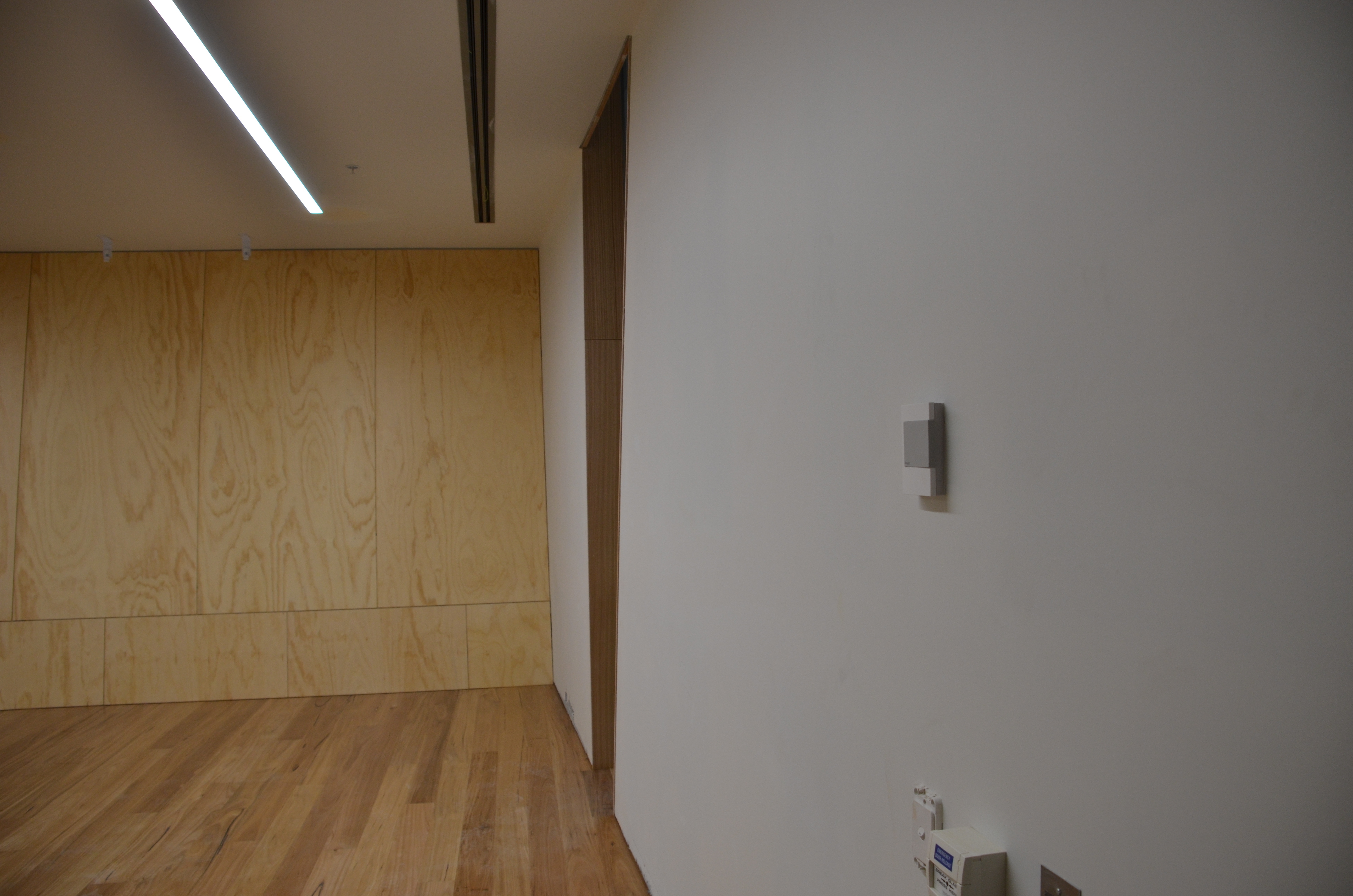 https://archive.abp.unimelb.edu.au/objects/images/Construction/Images/Hanging studio/Internal timber linings/DSC_9502.JPG https://archive.abp.unimelb.edu.au/objects/images/Construction/Images/Hanging studio/Internal timber linings/DSC_9502.JPG