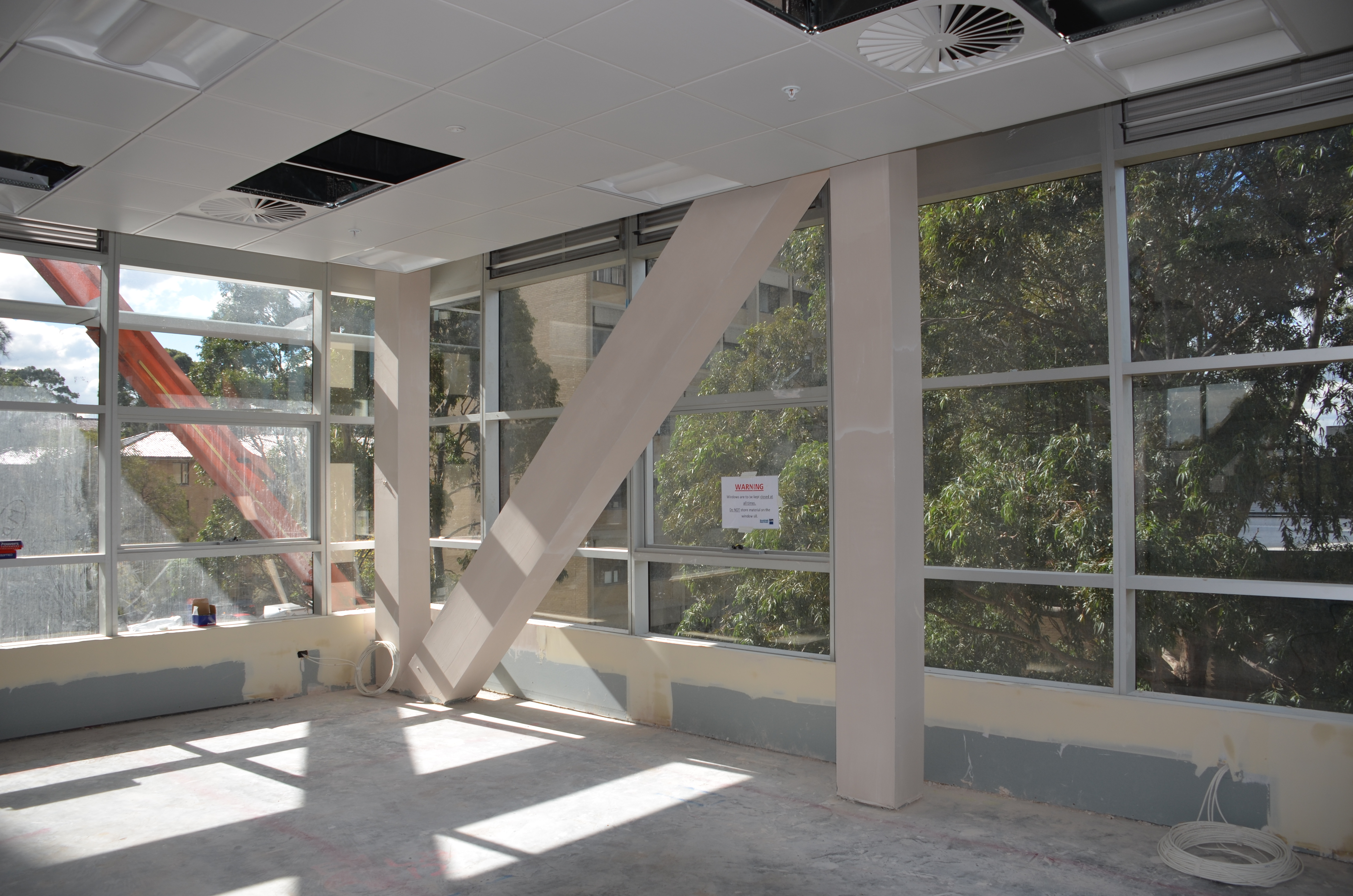 https://archive.abp.unimelb.edu.au/objects/images/Construction/Images/Structural steel/Cantilever/Fire protection and cladding/DSC_7464.JPG https://archive.abp.unimelb.edu.au/objects/images/Construction/Images/Structural steel/Cantilever/Fire protection and cladding/DSC_7464.JPG