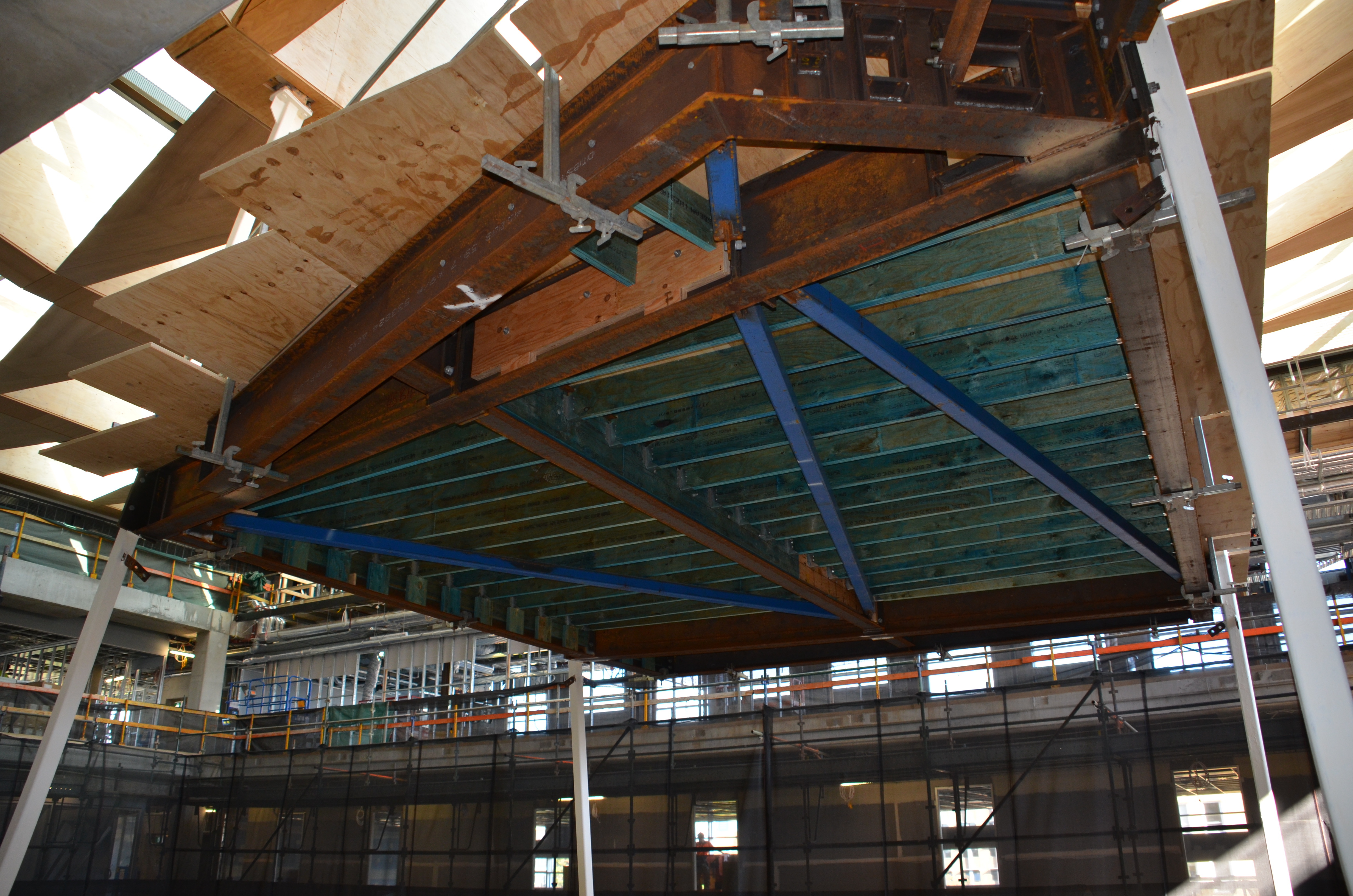 https://archive.abp.unimelb.edu.au/objects/images/Construction/Images/Hanging studio/Timber floors and plywood/DSC_6816.JPG