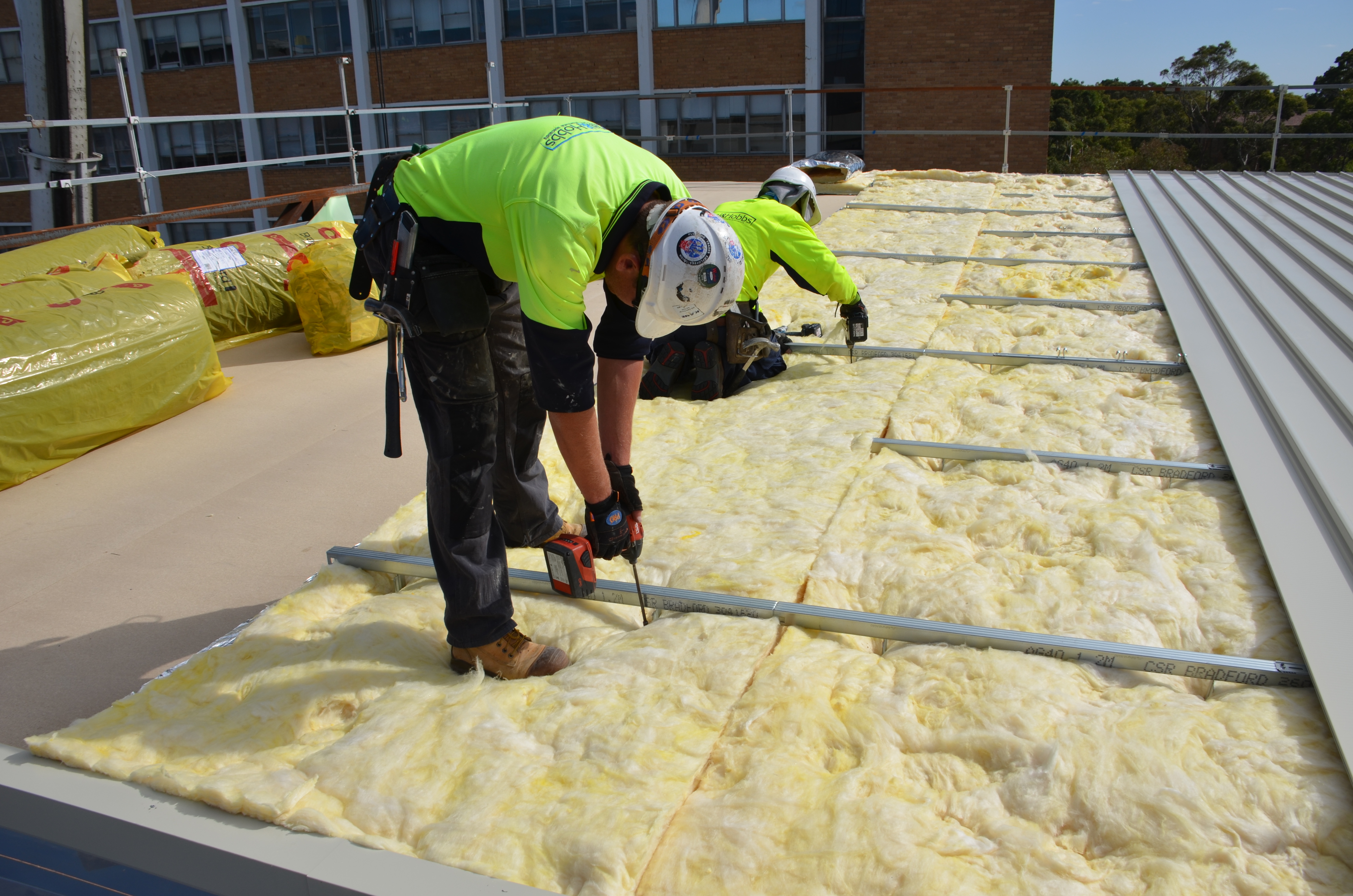 https://archive.abp.unimelb.edu.au/objects/images/Construction/Images/Roof/Roof sheeting, flashings and gutters/DSC_6107.JPG https://archive.abp.unimelb.edu.au/objects/images/Construction/Images/Roof/Roof sheeting, flashings and gutters/DSC_6107.JPG