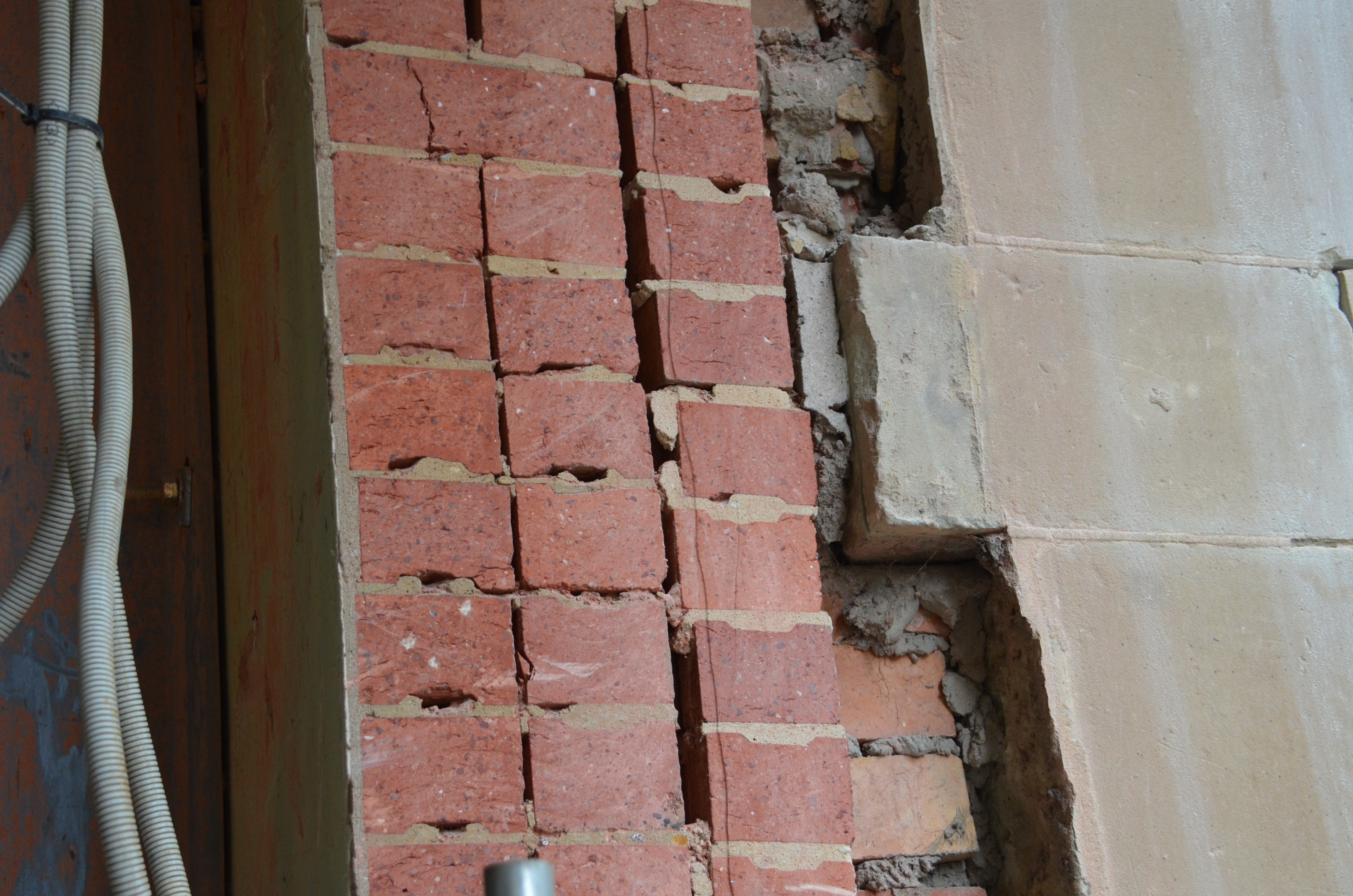 https://archive.abp.unimelb.edu.au/objects/images/Construction/Images/Facades/Joseph Reed/Restoration during BM construction/DSC_6988.JPG