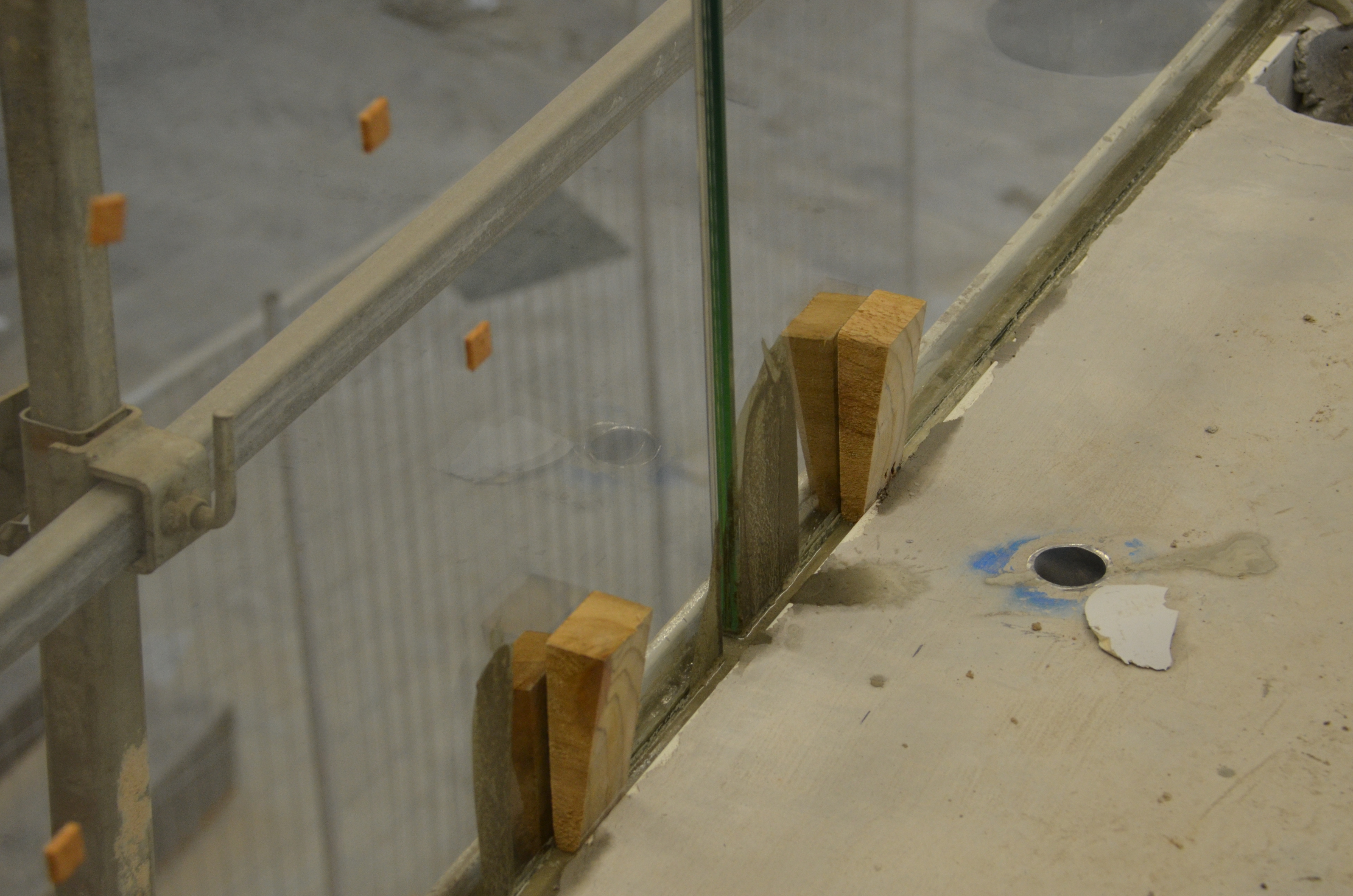 https://archive.abp.unimelb.edu.au/objects/images/Construction/Images/Stairs, walkways and balustrades/Glazed balustrades/DSC_8700.JPG