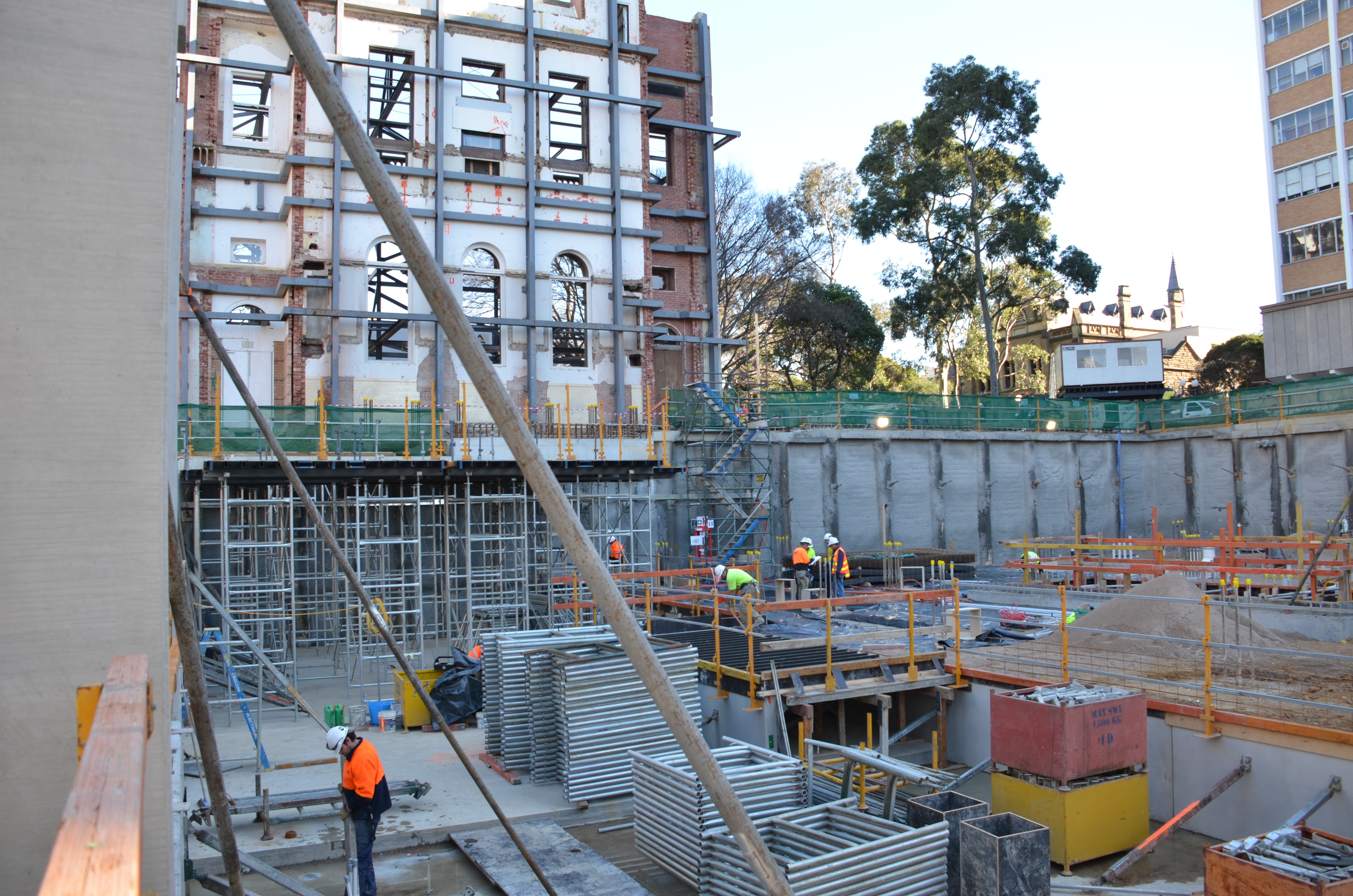 https://archive.abp.unimelb.edu.au/objects/images/Construction/Images/Concrete suspended slabs and beams/Ground level & formwork/DSC_0917.JPG https://archive.abp.unimelb.edu.au/objects/images/Construction/Images/Concrete suspended slabs and beams/Ground level & formwork/DSC_0917.JPG
