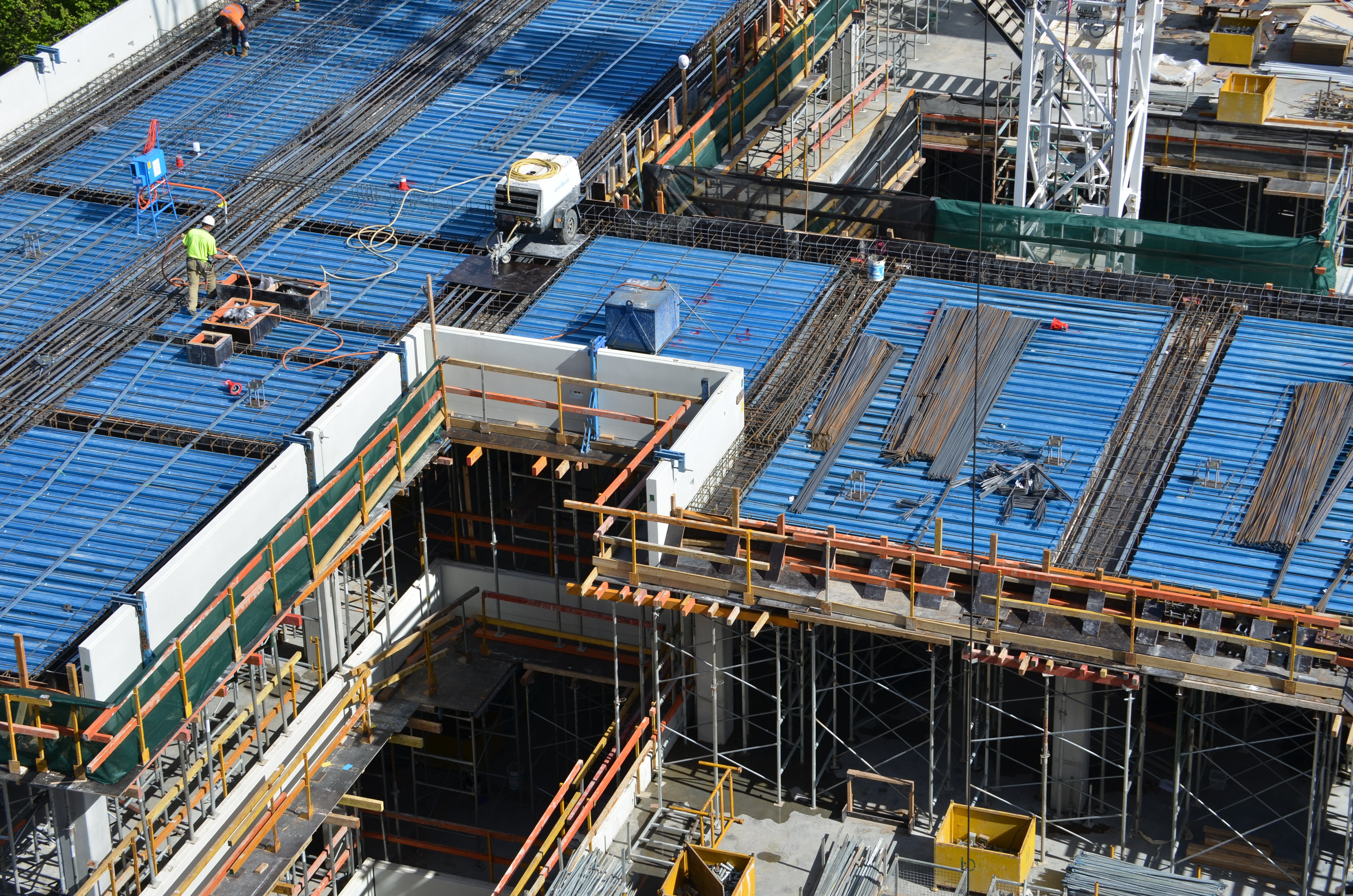 https://archive.abp.unimelb.edu.au/objects/images/Construction/Images/Concrete suspended slabs and beams/Levels 1-5 & formwork/DSC_3201.JPG