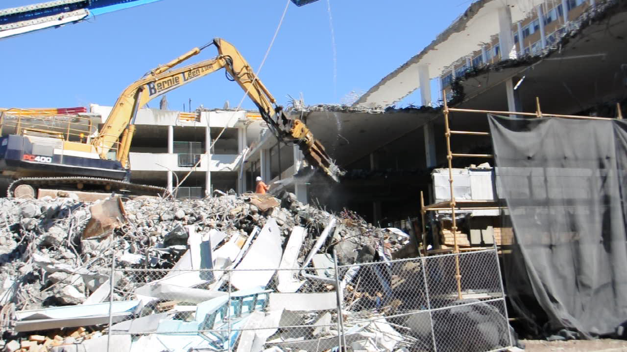 https://archive.abp.unimelb.edu.au/objects/videos/Pre-construction/Videos/5th March 2013/demolition 039.avi https://archive.abp.unimelb.edu.au/objects/videos/Pre-construction/Videos/5th March 2013/demolition 039.avi