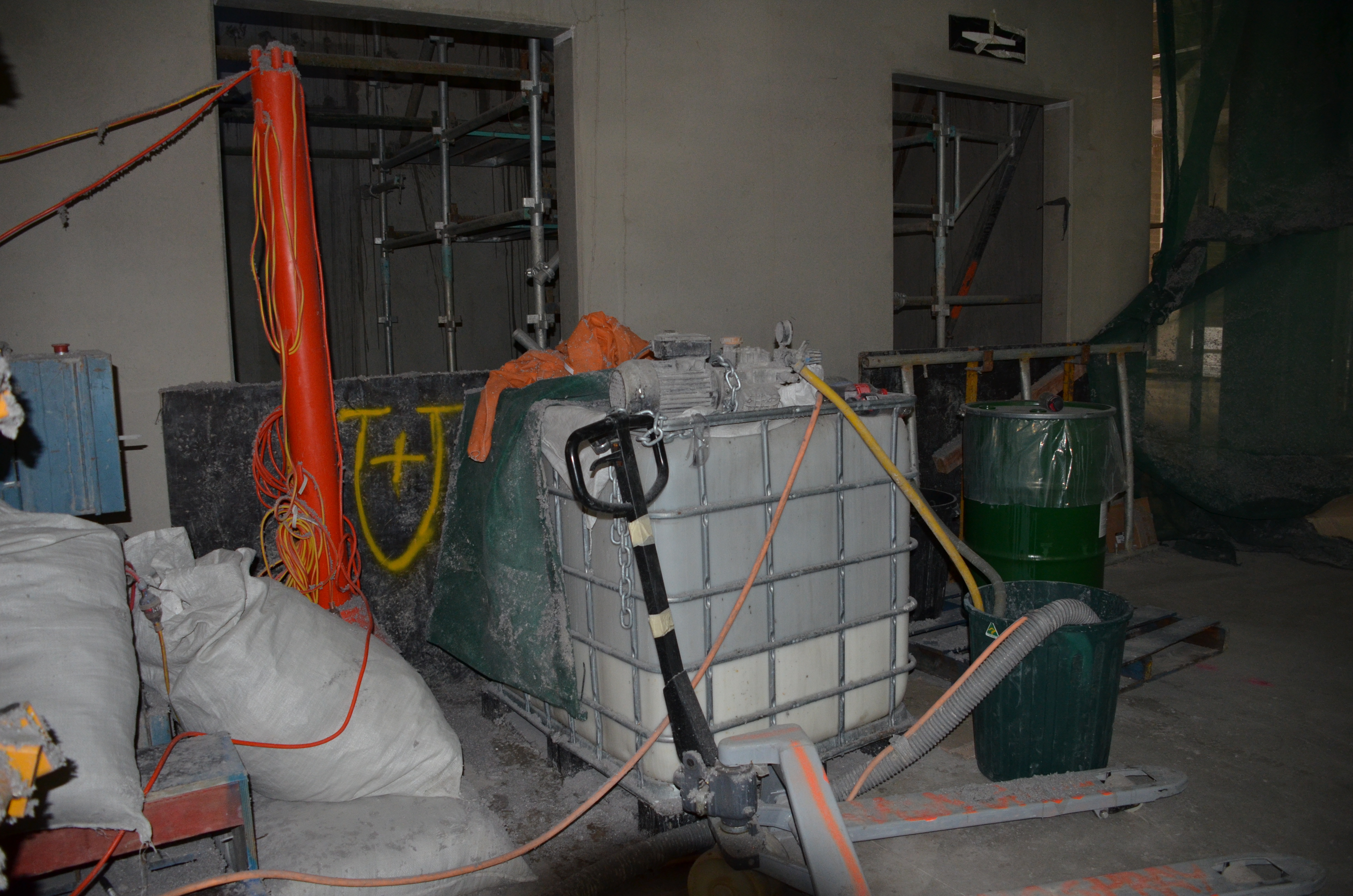 https://archive.abp.unimelb.edu.au/objects/images/Construction/Images/Ceilings/Acoustic spray ceilings/DSC_3323.JPG https://archive.abp.unimelb.edu.au/objects/images/Construction/Images/Ceilings/Acoustic spray ceilings/DSC_3323.JPG