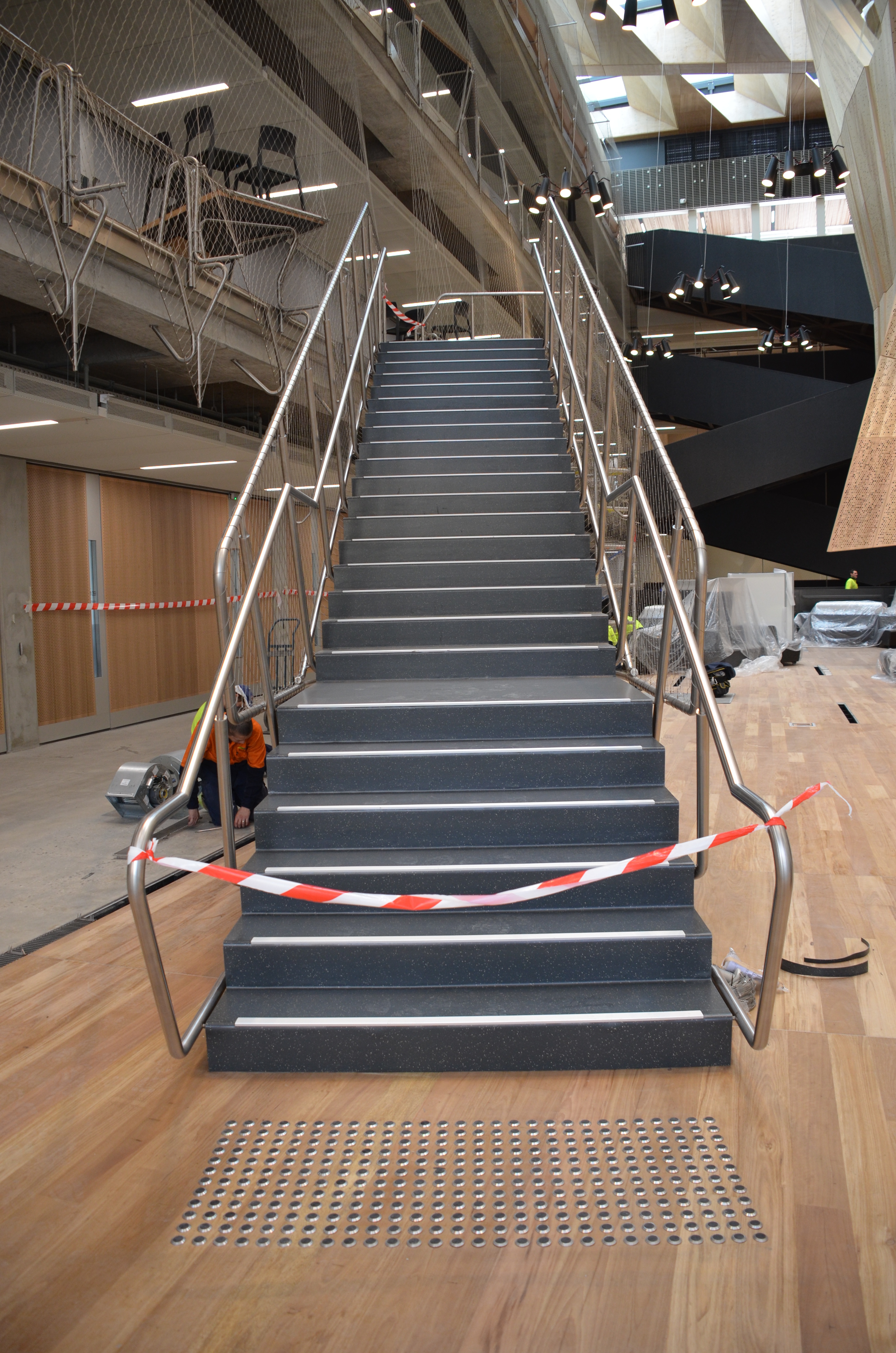 https://archive.abp.unimelb.edu.au/objects/images/Construction/Images/Stairs, walkways and balustrades/Level 2 to 1 East/DSC_9799.JPG