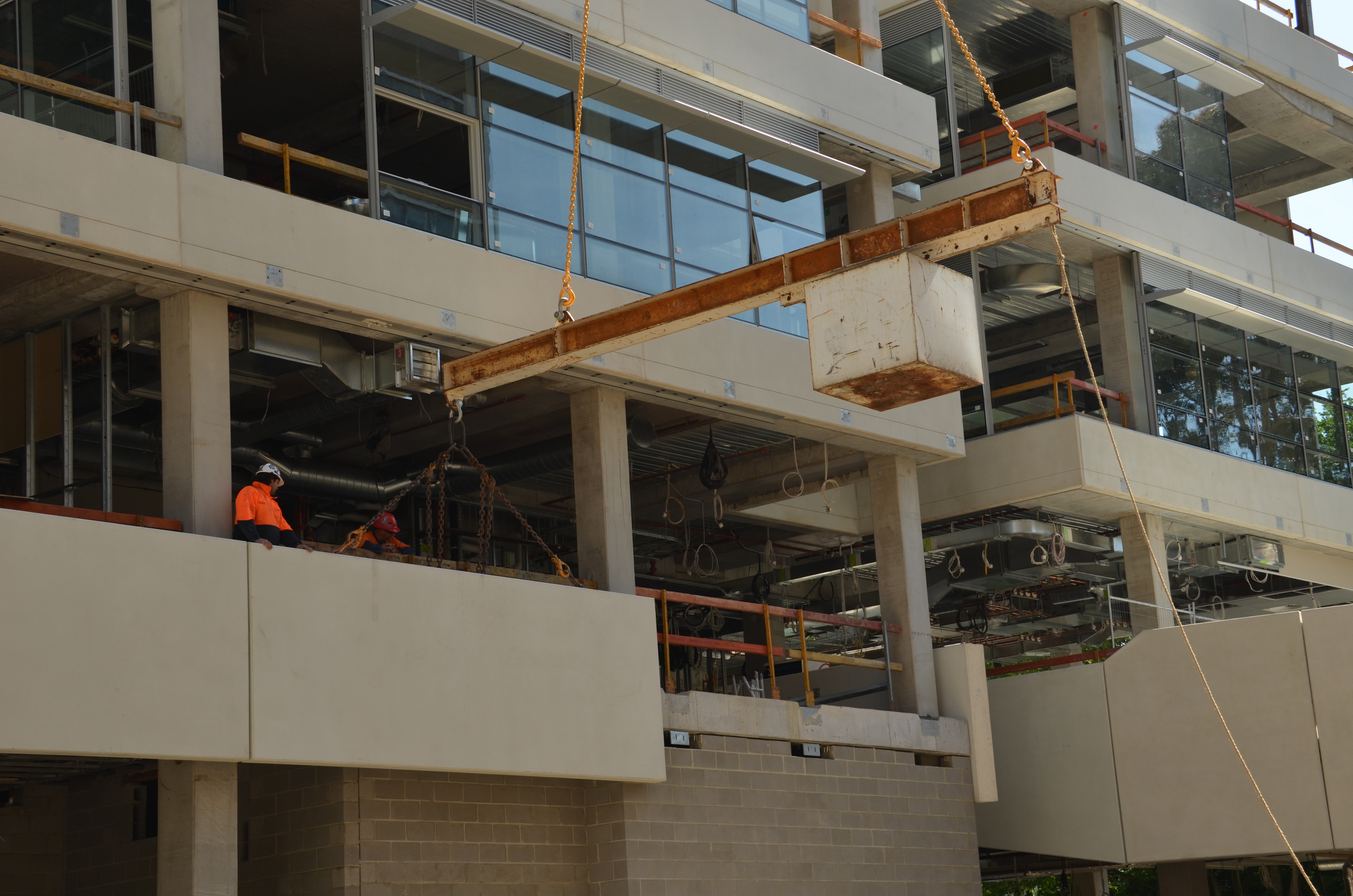 https://archive.abp.unimelb.edu.au/objects/images/Construction/Images/Facades/Precast concrete/Levels 1-5/DSC_4292.JPG https://archive.abp.unimelb.edu.au/objects/images/Construction/Images/Facades/Precast concrete/Levels 1-5/DSC_4292.JPG