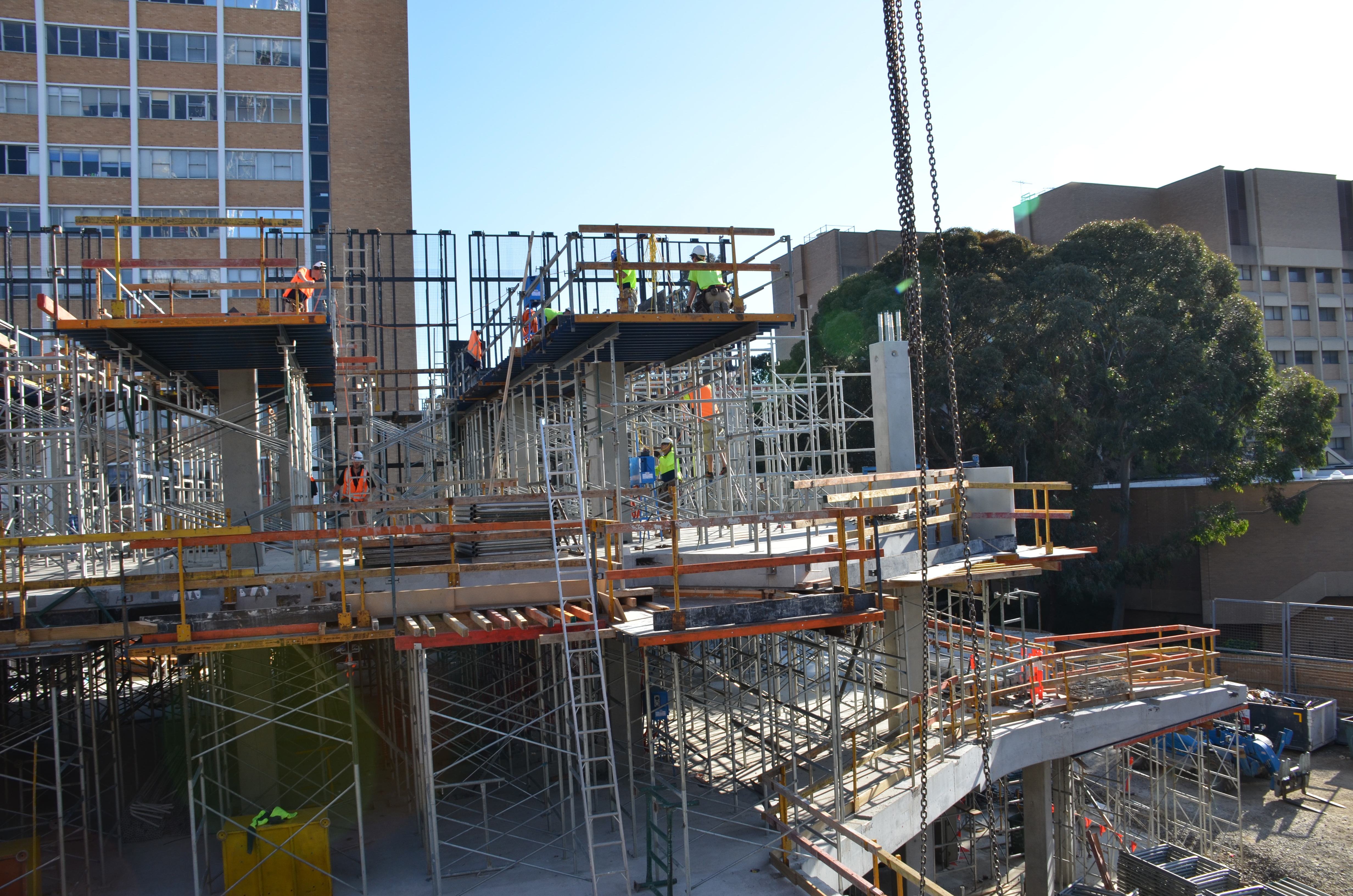 https://archive.abp.unimelb.edu.au/objects/images/Construction/Images/Concrete suspended slabs and beams/Levels 1-5 & formwork/DSC_2306.JPG