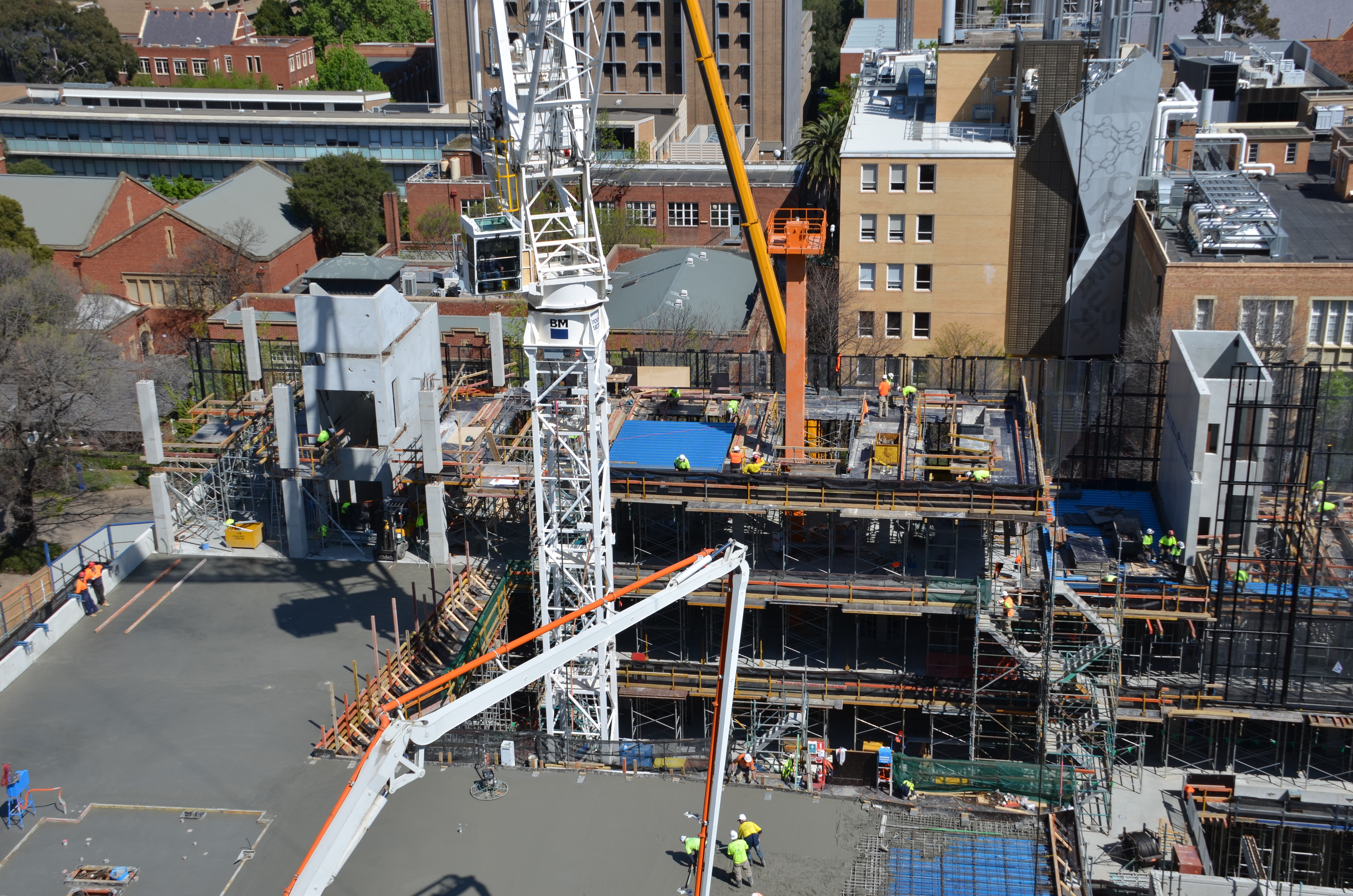 https://archive.abp.unimelb.edu.au/objects/images/Construction/Images/Concrete suspended slabs and beams/Levels 1-5 & formwork/DSC_2515.JPG