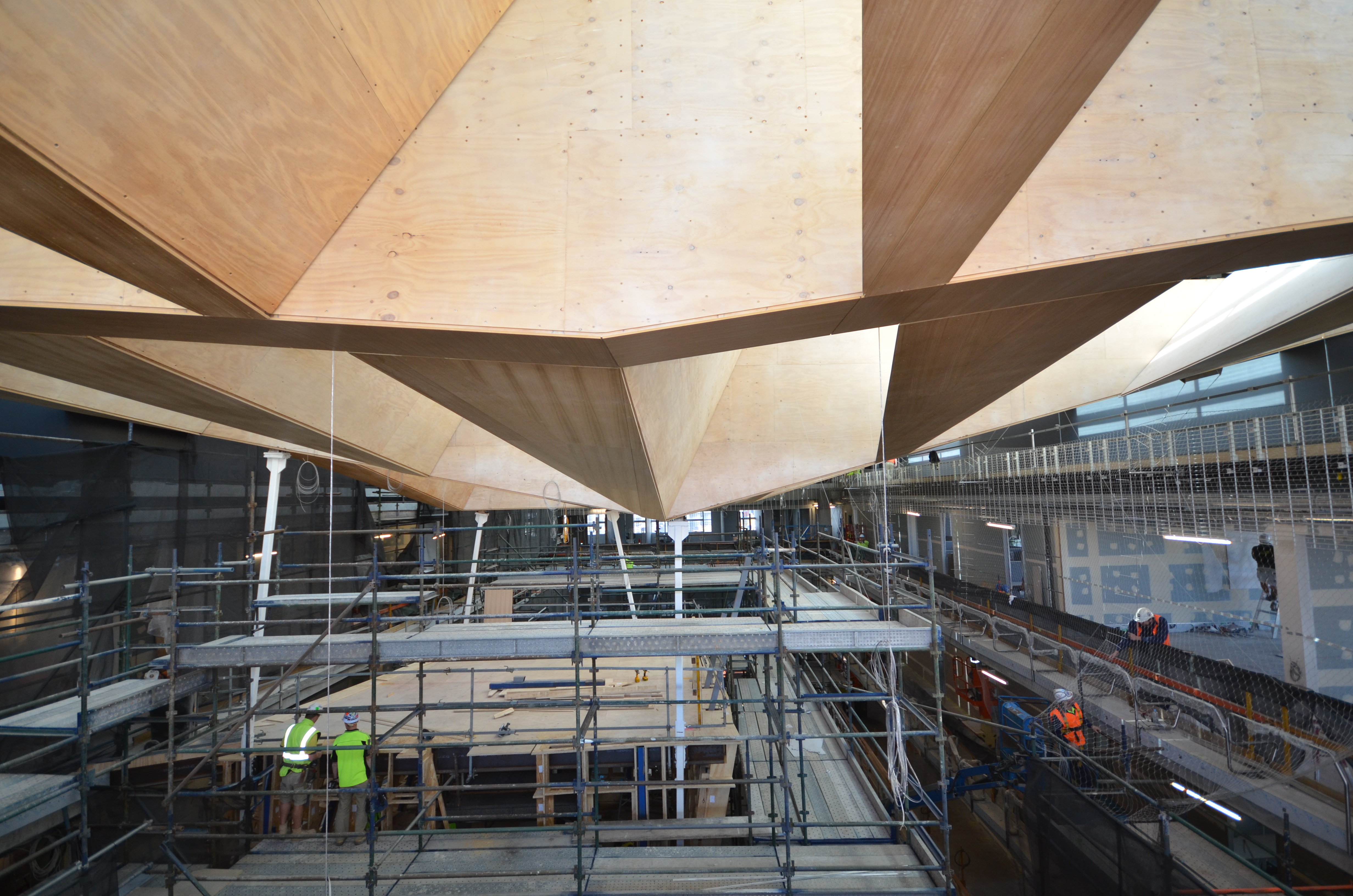https://archive.abp.unimelb.edu.au/objects/images/Construction/Images/LVL roof beams & coffers/Installation/DSC_7802.JPG https://archive.abp.unimelb.edu.au/objects/images/Construction/Images/LVL roof beams & coffers/Installation/DSC_7802.JPG