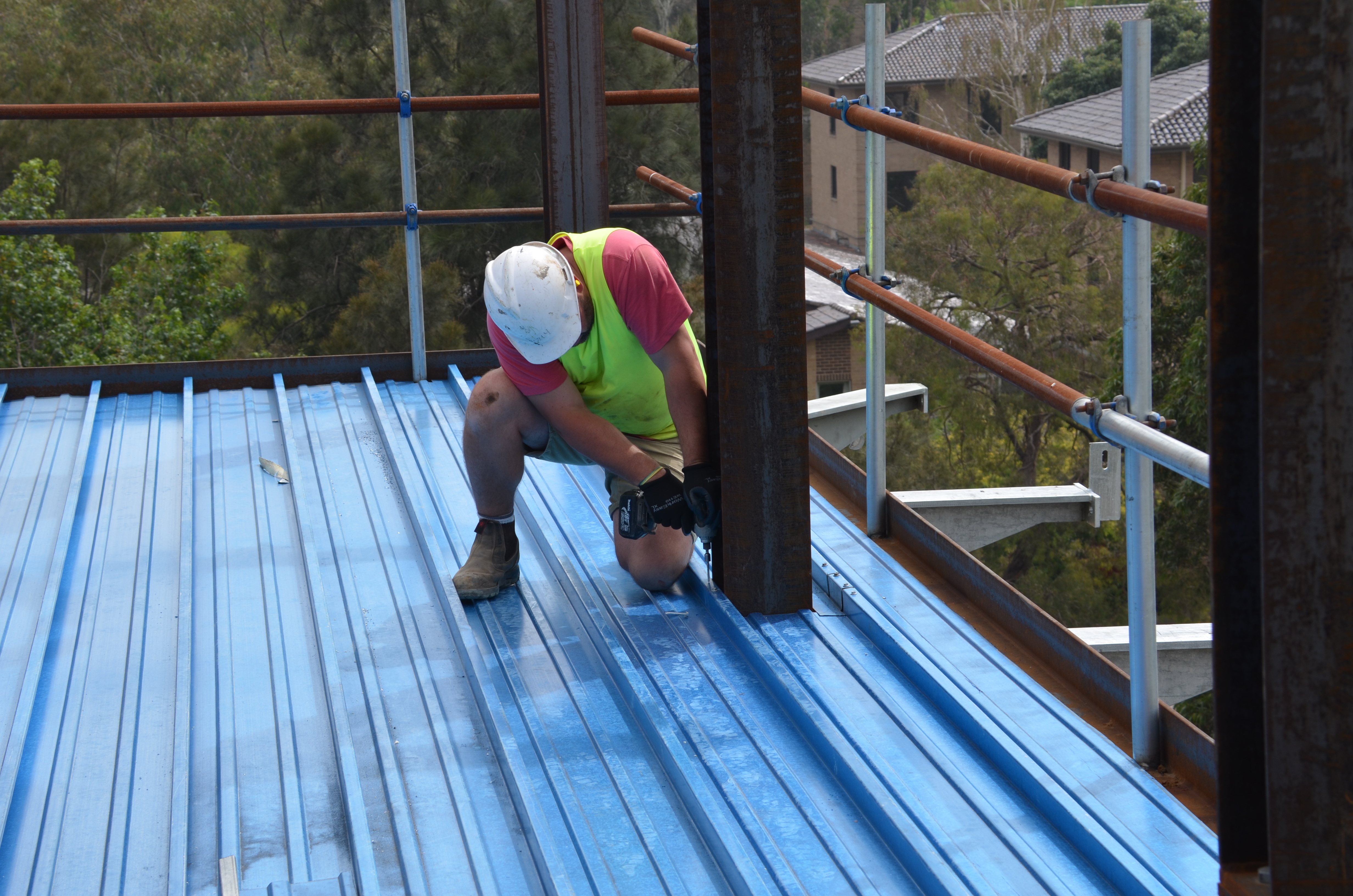 https://archive.abp.unimelb.edu.au/objects/images/Construction/Images/Structural steel/Cantilever/Erection/DSC_5231.JPG