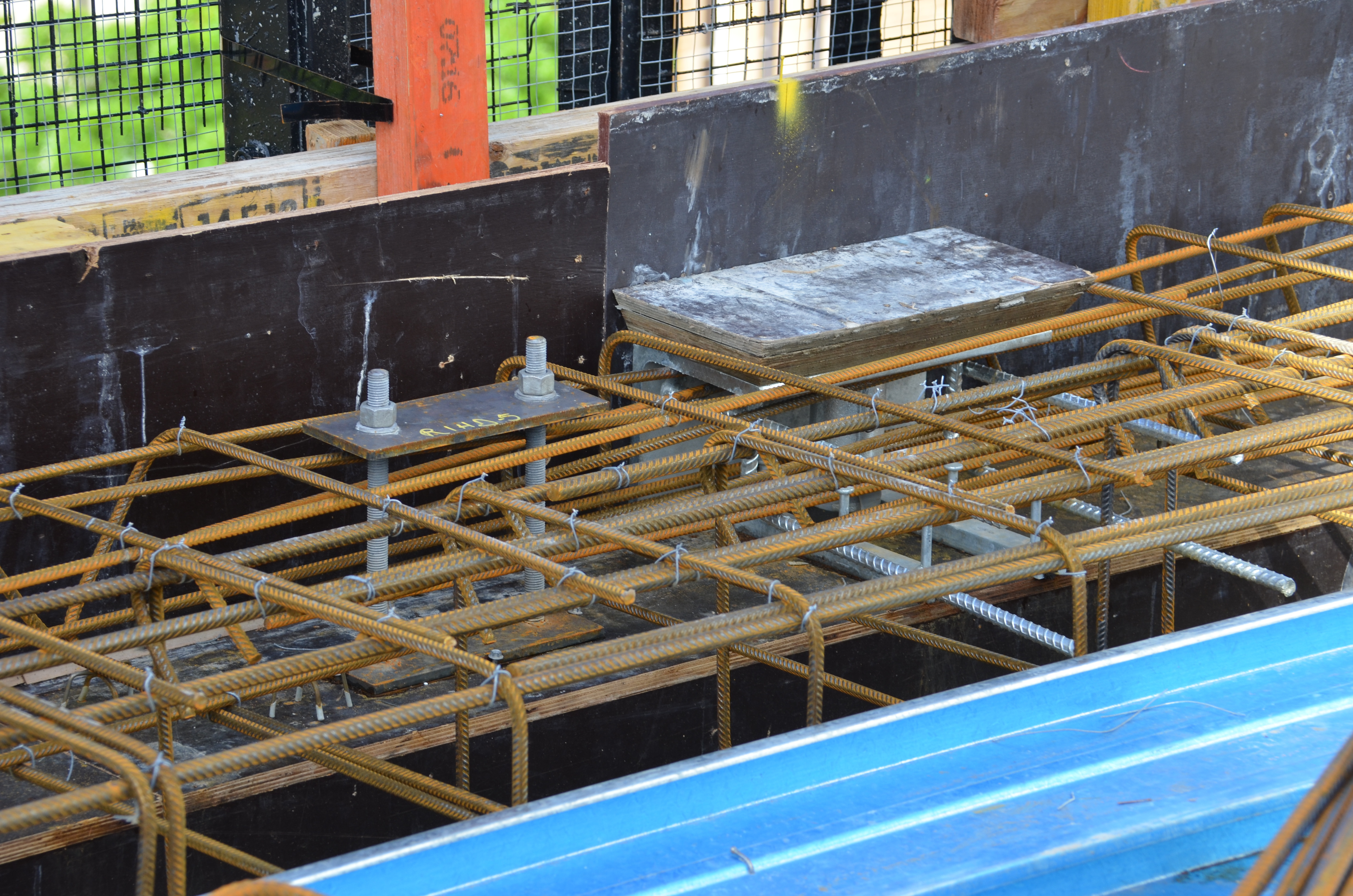https://archive.abp.unimelb.edu.au/objects/images/Construction/Images/Structural steel/General roof/DSC_3023.JPG https://archive.abp.unimelb.edu.au/objects/images/Construction/Images/Structural steel/General roof/DSC_3023.JPG