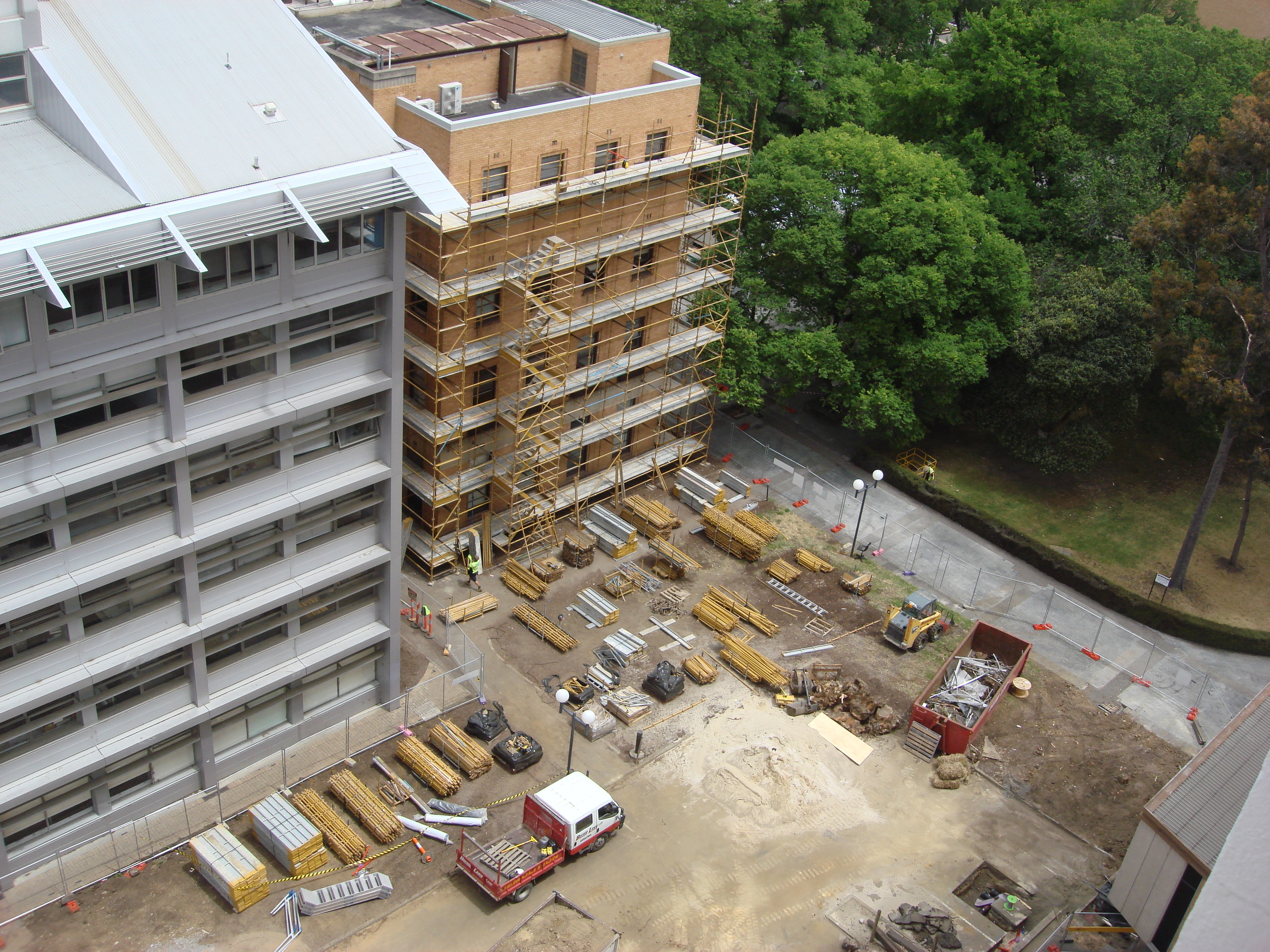 https://archive.abp.unimelb.edu.au/objects/images/Pre-construction/Scaffolding/DSC07756.JPG https://archive.abp.unimelb.edu.au/objects/images/Pre-construction/Scaffolding/DSC07756.JPG