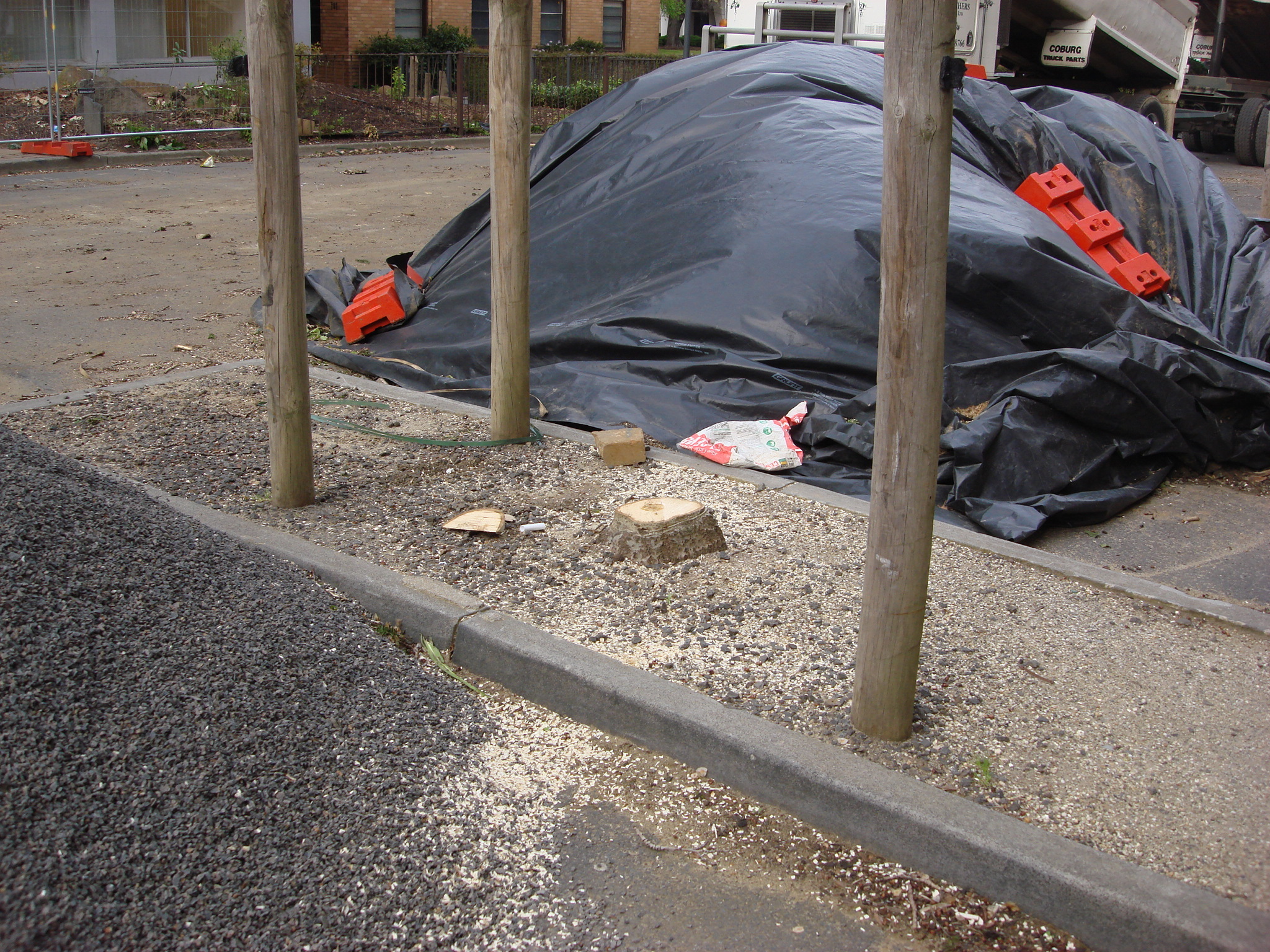 https://archive.abp.unimelb.edu.au/objects/images/Pre-construction/Tree removal - Peter Ashford/DSC07486.JPG https://archive.abp.unimelb.edu.au/objects/images/Pre-construction/Tree removal - Peter Ashford/DSC07486.JPG