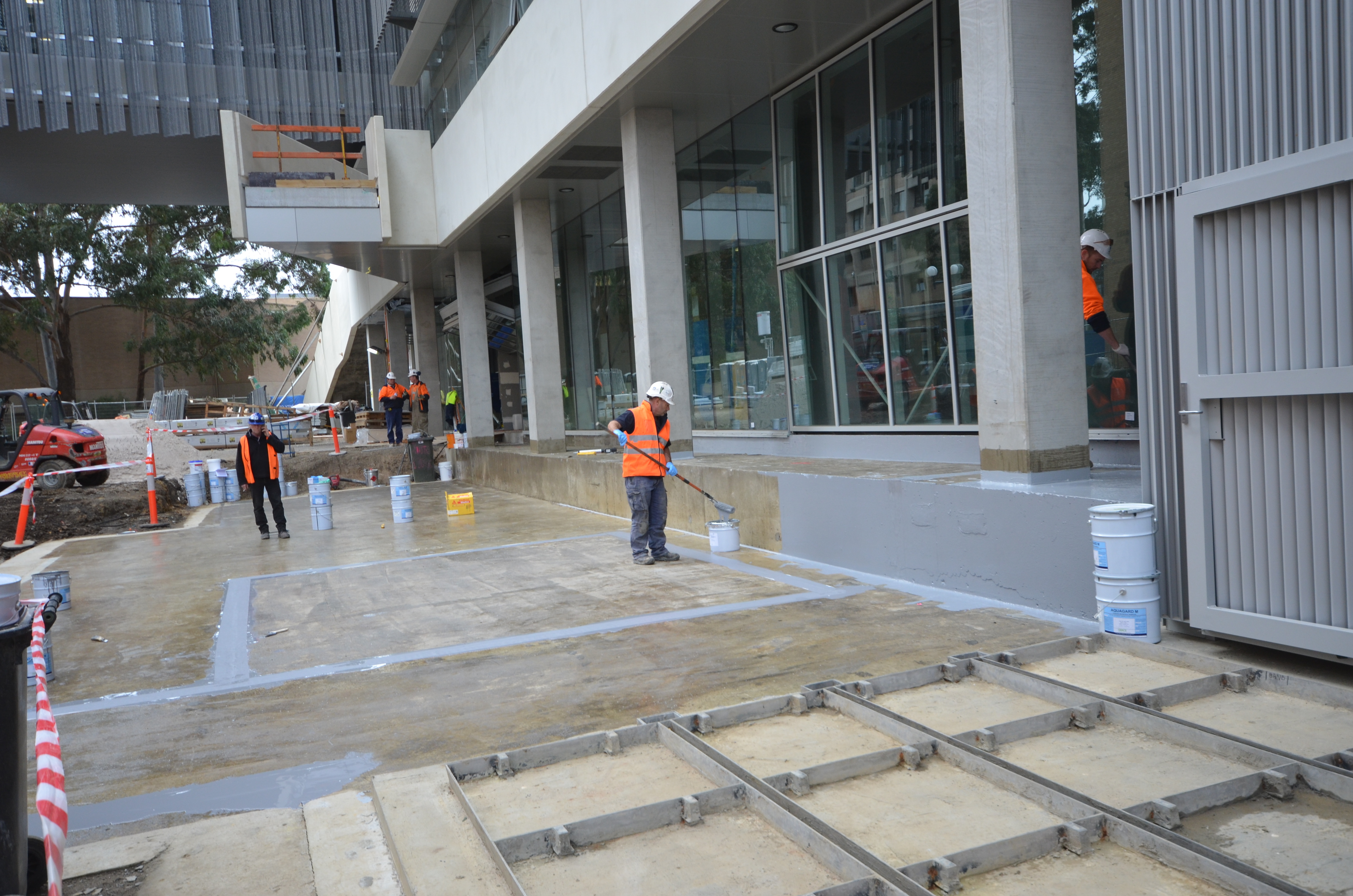 https://archive.abp.unimelb.edu.au/objects/images/Construction/Images/External Works/Tanking/DSC_8867.JPG