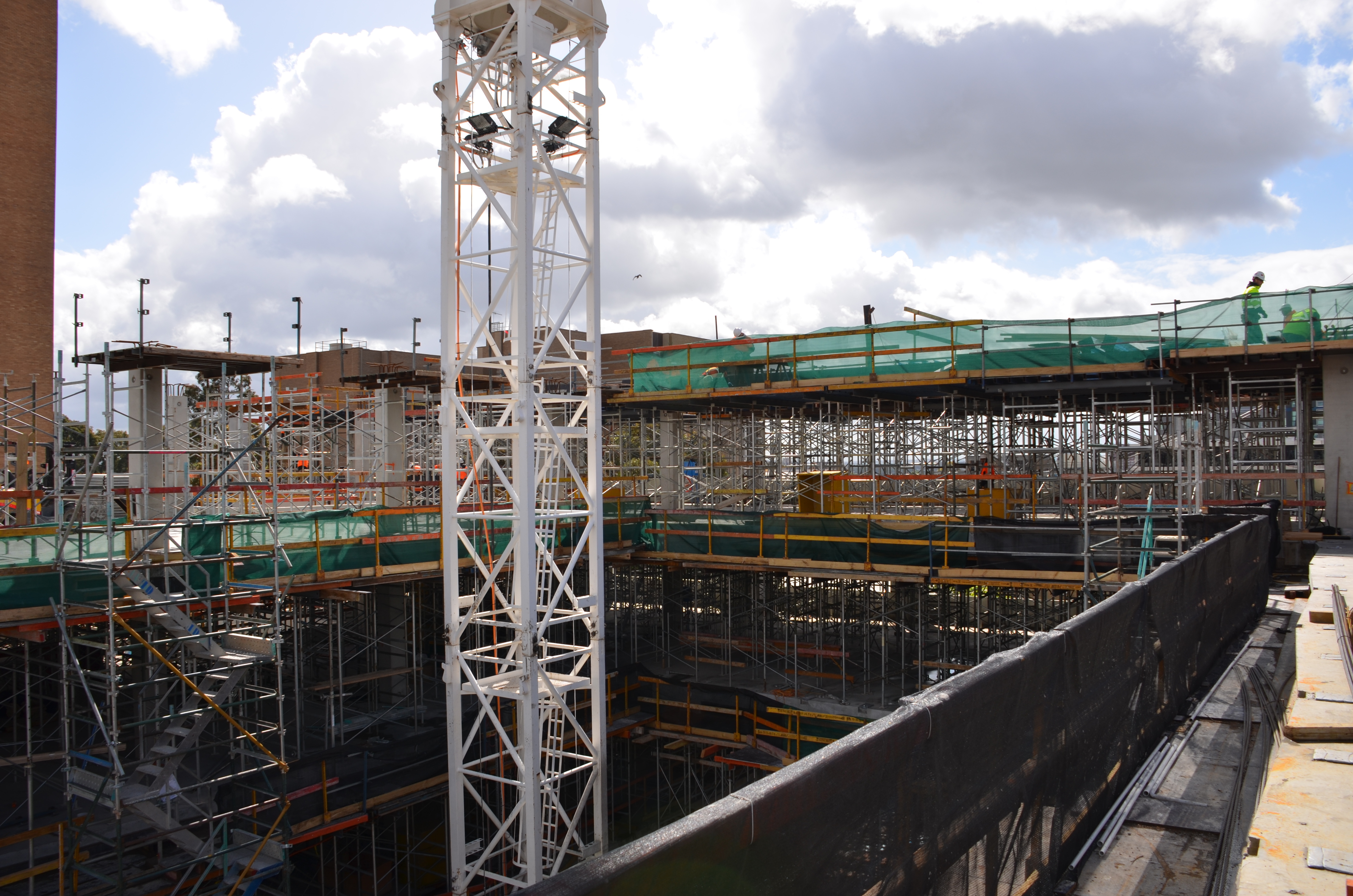 https://archive.abp.unimelb.edu.au/objects/images/Construction/Images/Concrete suspended slabs and beams/Levels 1-5 & formwork/DSC_3026.JPG