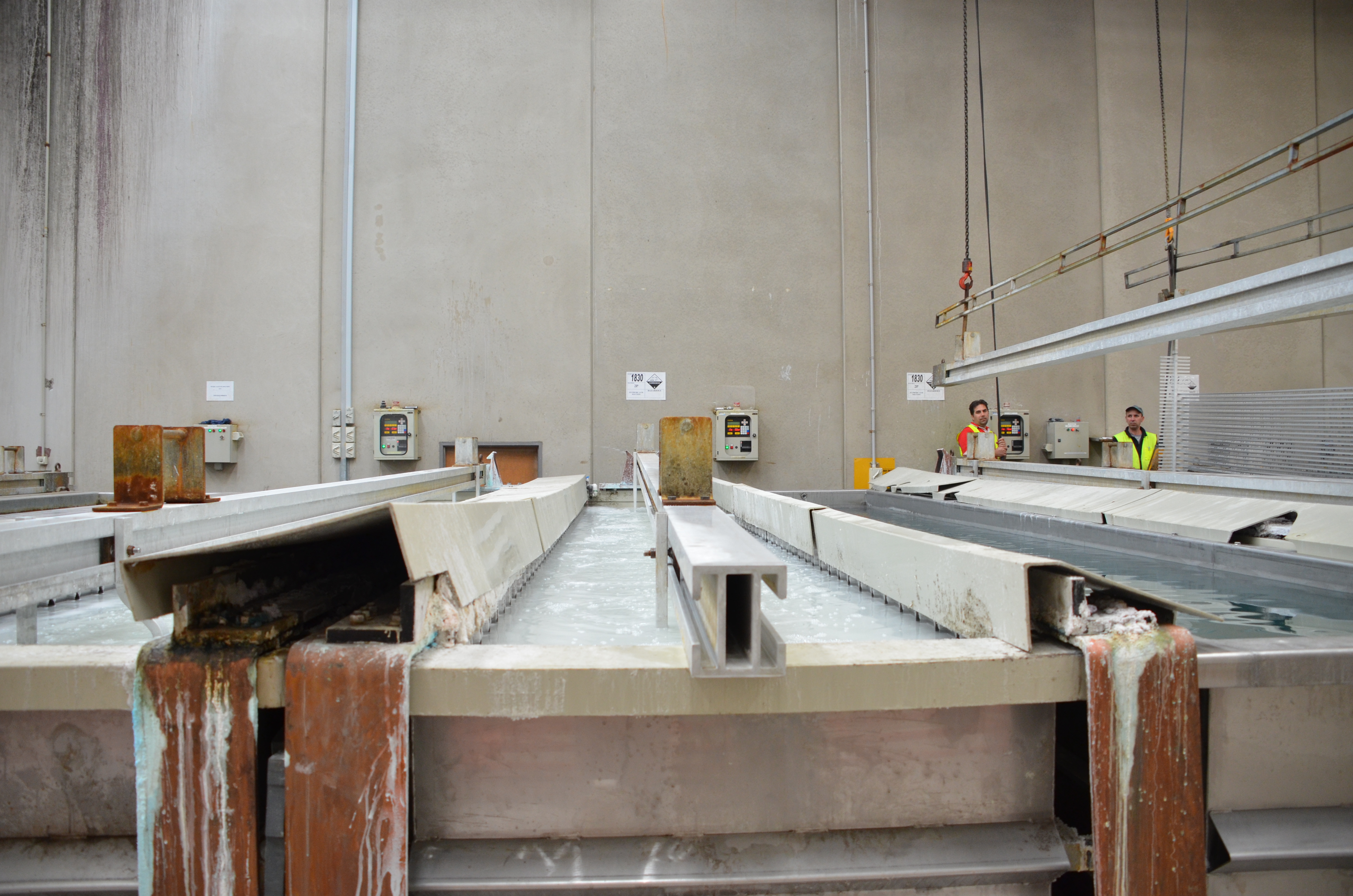https://archive.abp.unimelb.edu.au/objects/images/Construction/Images/Windows and internal glazing/Aluminium Industries extrusion factory/DSC_2861.JPG