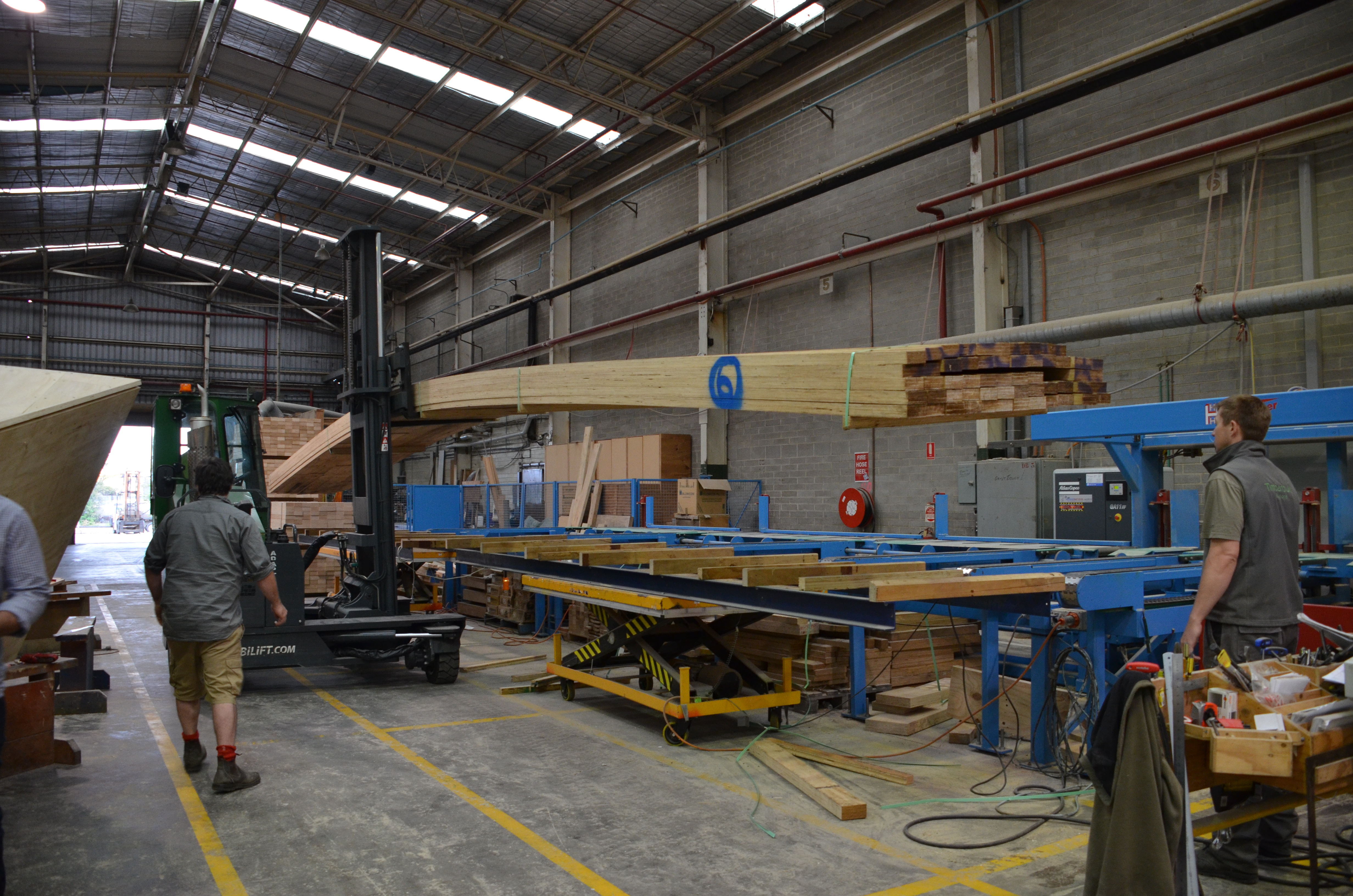 https://archive.abp.unimelb.edu.au/objects/images/Construction/Images/LVL roof beams & coffers/Manufacture by Timberbuilt/DSC_4222.JPG