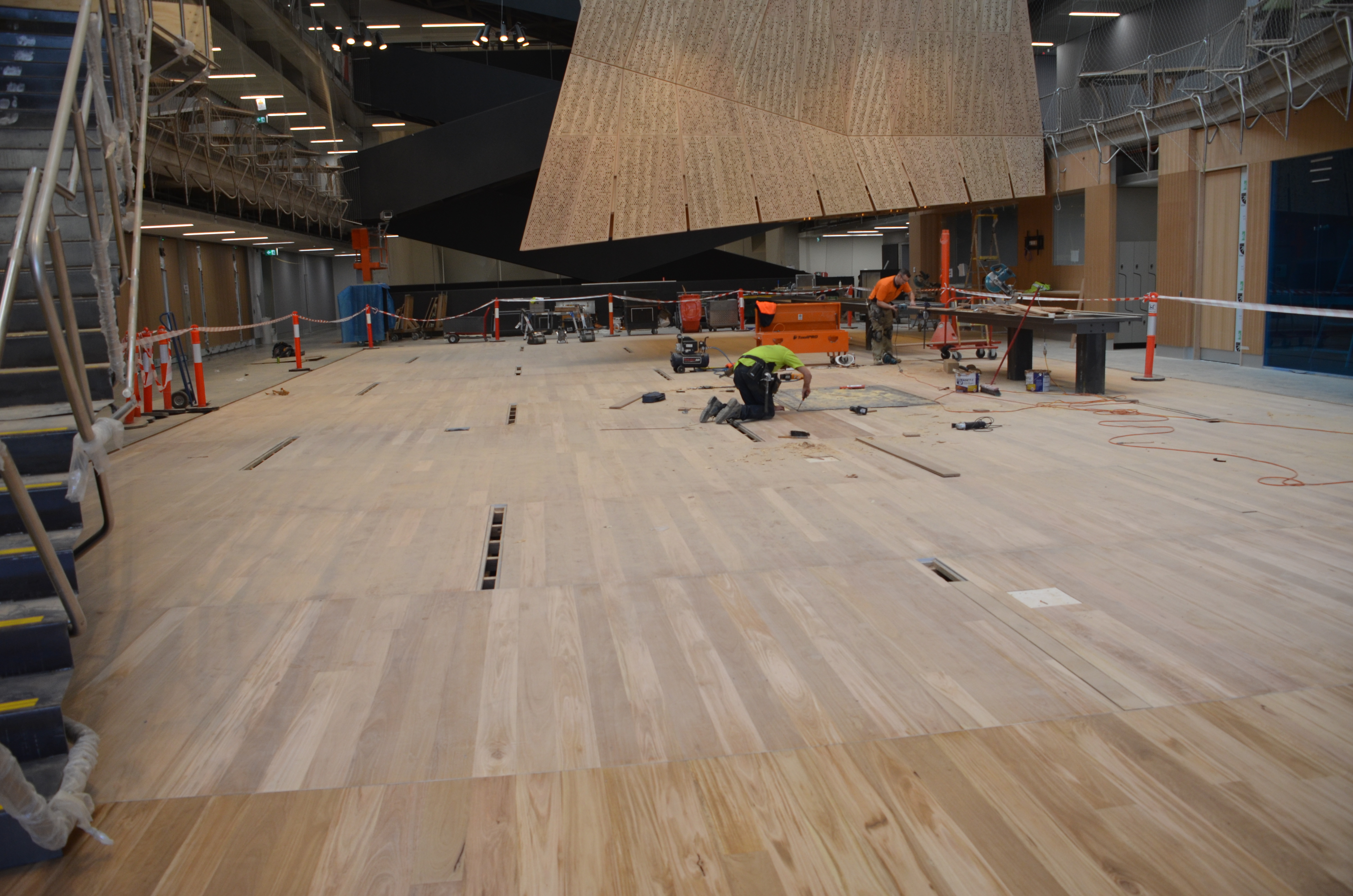https://archive.abp.unimelb.edu.au/objects/images/Construction/Images/Services/Mechanical/Atrium floor plenum/DSC_9426.JPG https://archive.abp.unimelb.edu.au/objects/images/Construction/Images/Services/Mechanical/Atrium floor plenum/DSC_9426.JPG