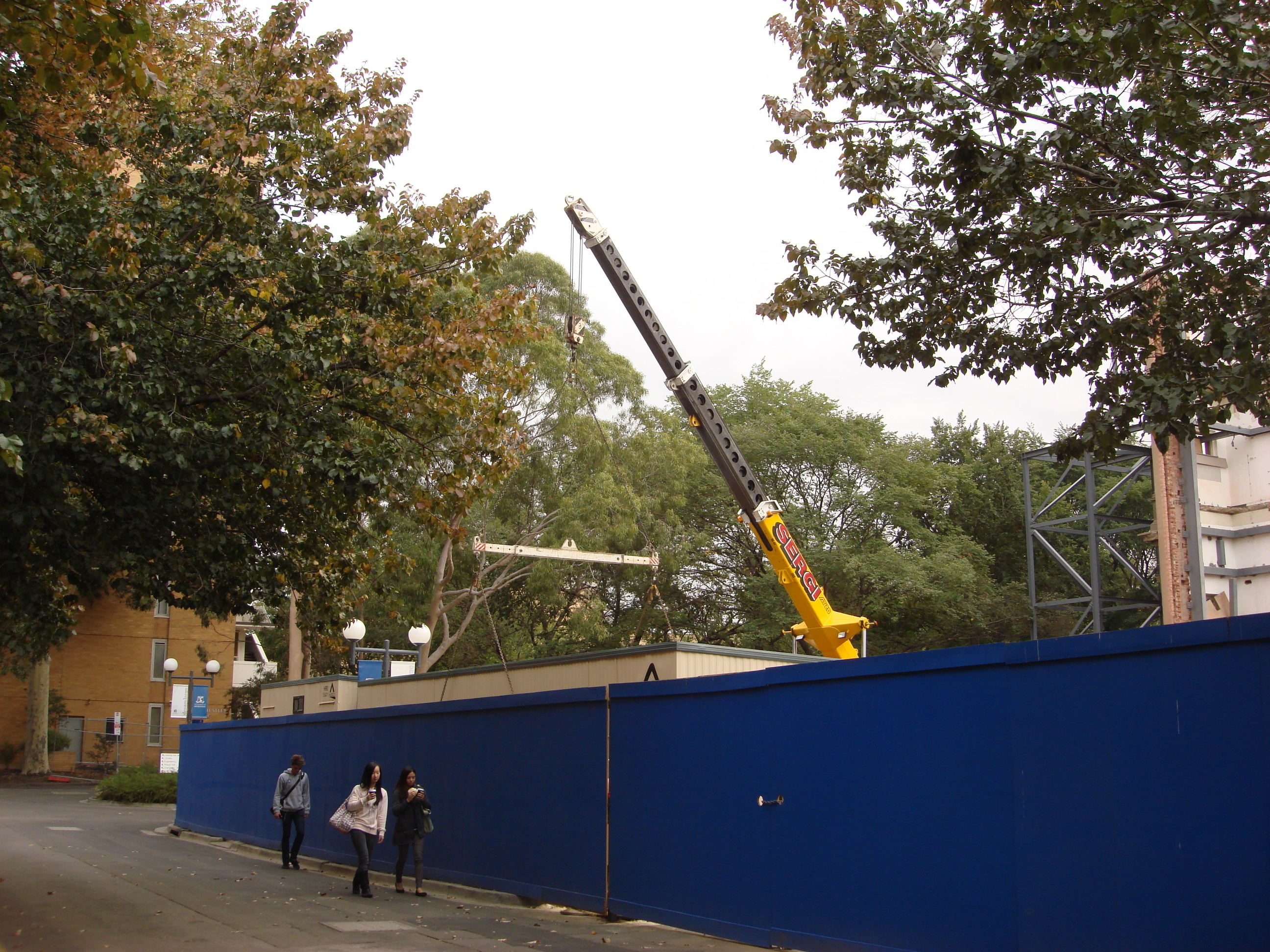 https://archive.abp.unimelb.edu.au/objects/images/Construction/Images/Site facilities/Additional site sheds & fences/DSB_0001.JPG https://archive.abp.unimelb.edu.au/objects/images/Construction/Images/Site facilities/Additional site sheds & fences/DSB_0001.JPG