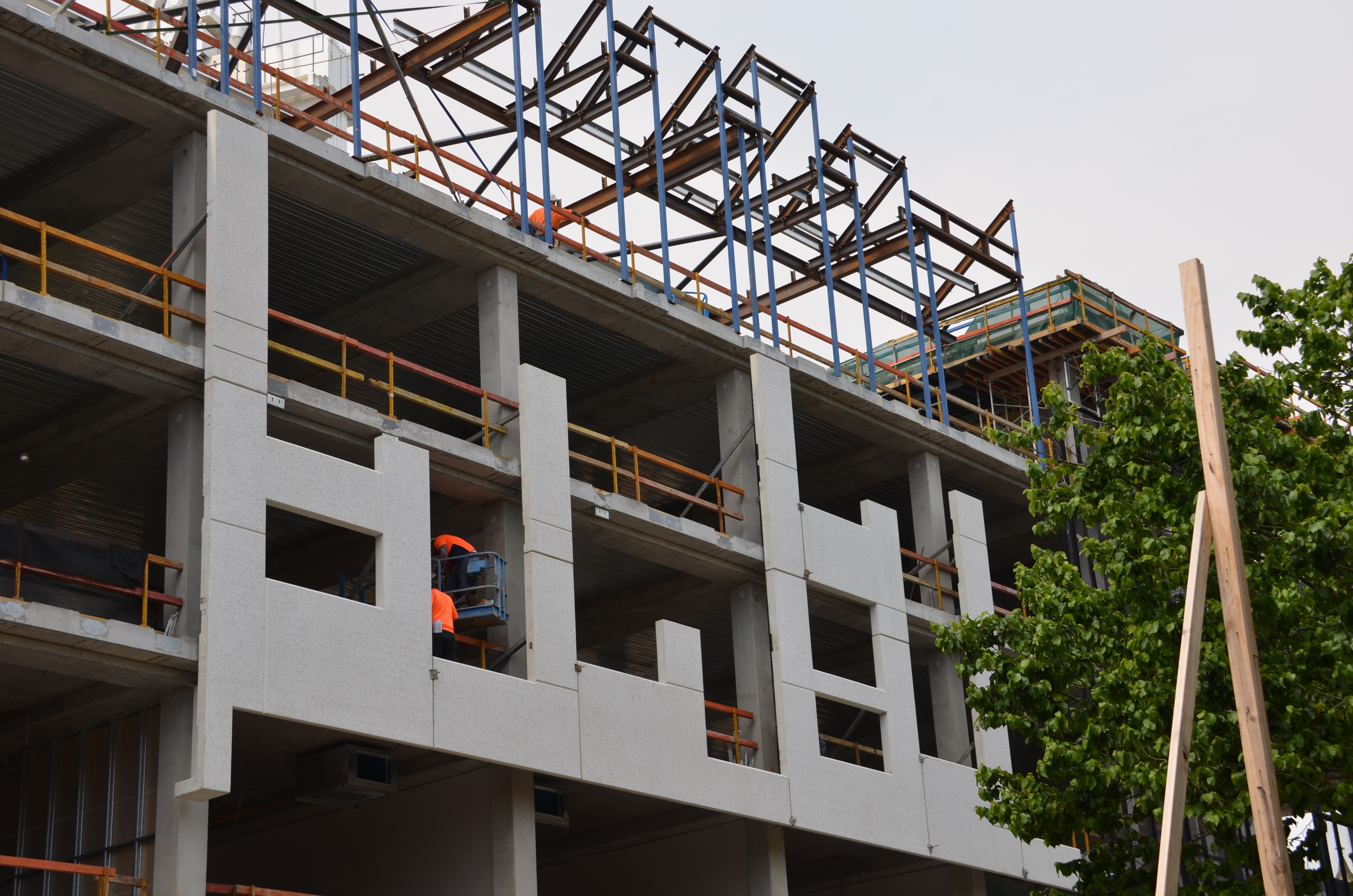 https://archive.abp.unimelb.edu.au/objects/images/Construction/Images/Facades/Precast concrete/Polished south side/DSC_3621.JPG
