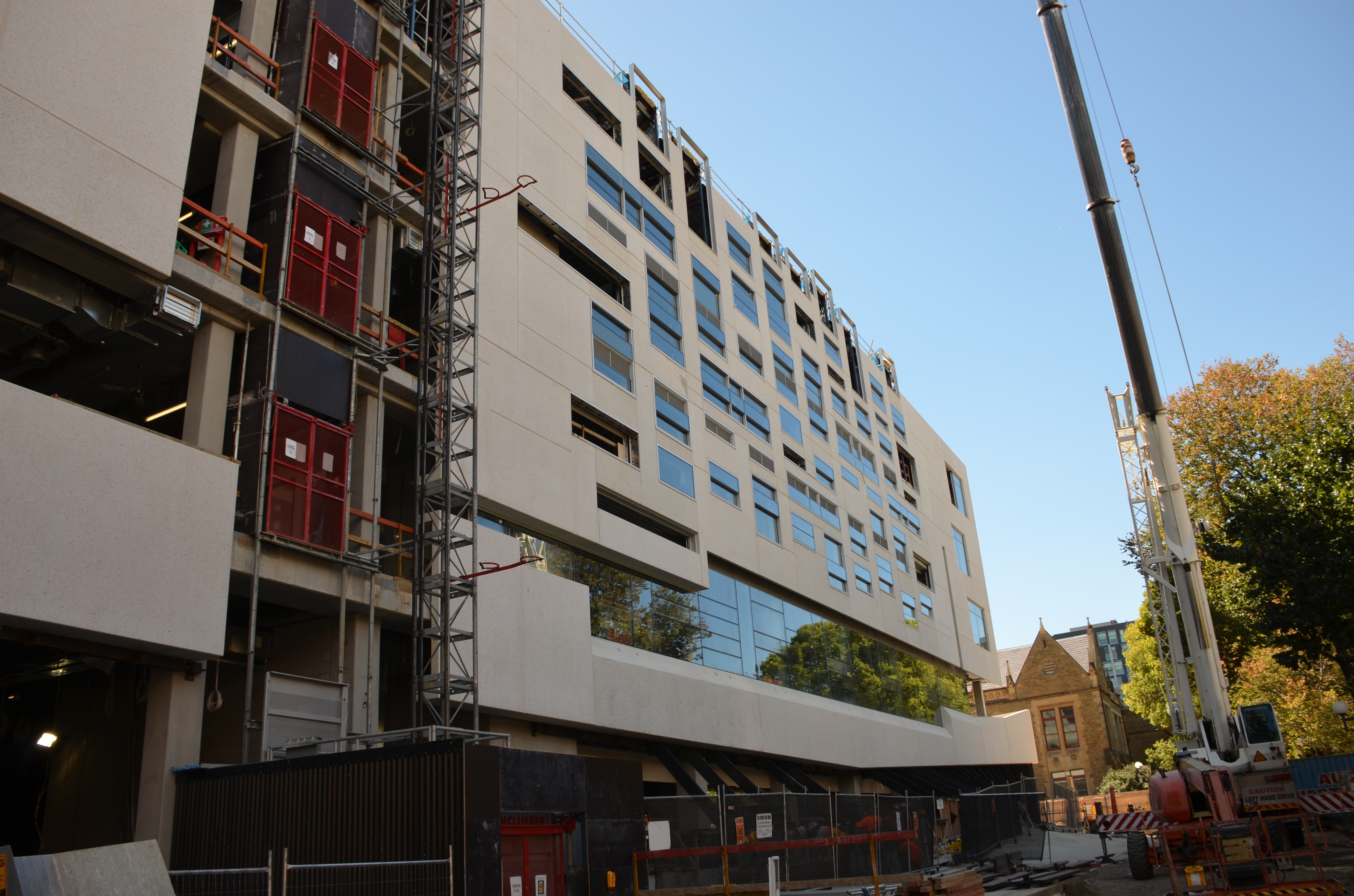 https://archive.abp.unimelb.edu.au/objects/images/Construction/Images/Facades/Precast concrete/Polished curved east side/DSC_6560.JPG https://archive.abp.unimelb.edu.au/objects/images/Construction/Images/Facades/Precast concrete/Polished curved east side/DSC_6560.JPG