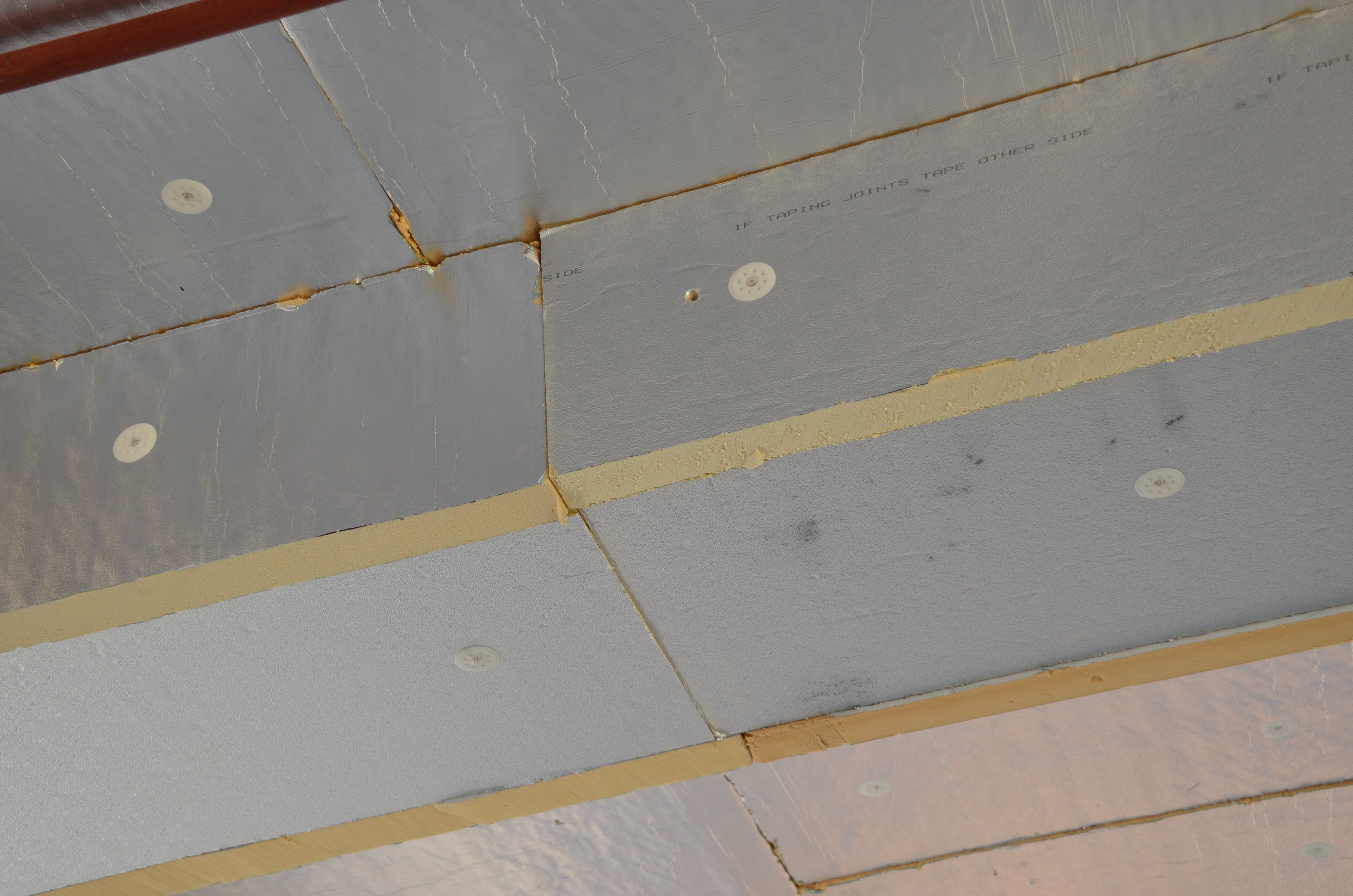 https://archive.abp.unimelb.edu.au/objects/images/Construction/Images/Ceilings/Insulated sheets to underside of slab/DSC_5008.JPG https://archive.abp.unimelb.edu.au/objects/images/Construction/Images/Ceilings/Insulated sheets to underside of slab/DSC_5008.JPG