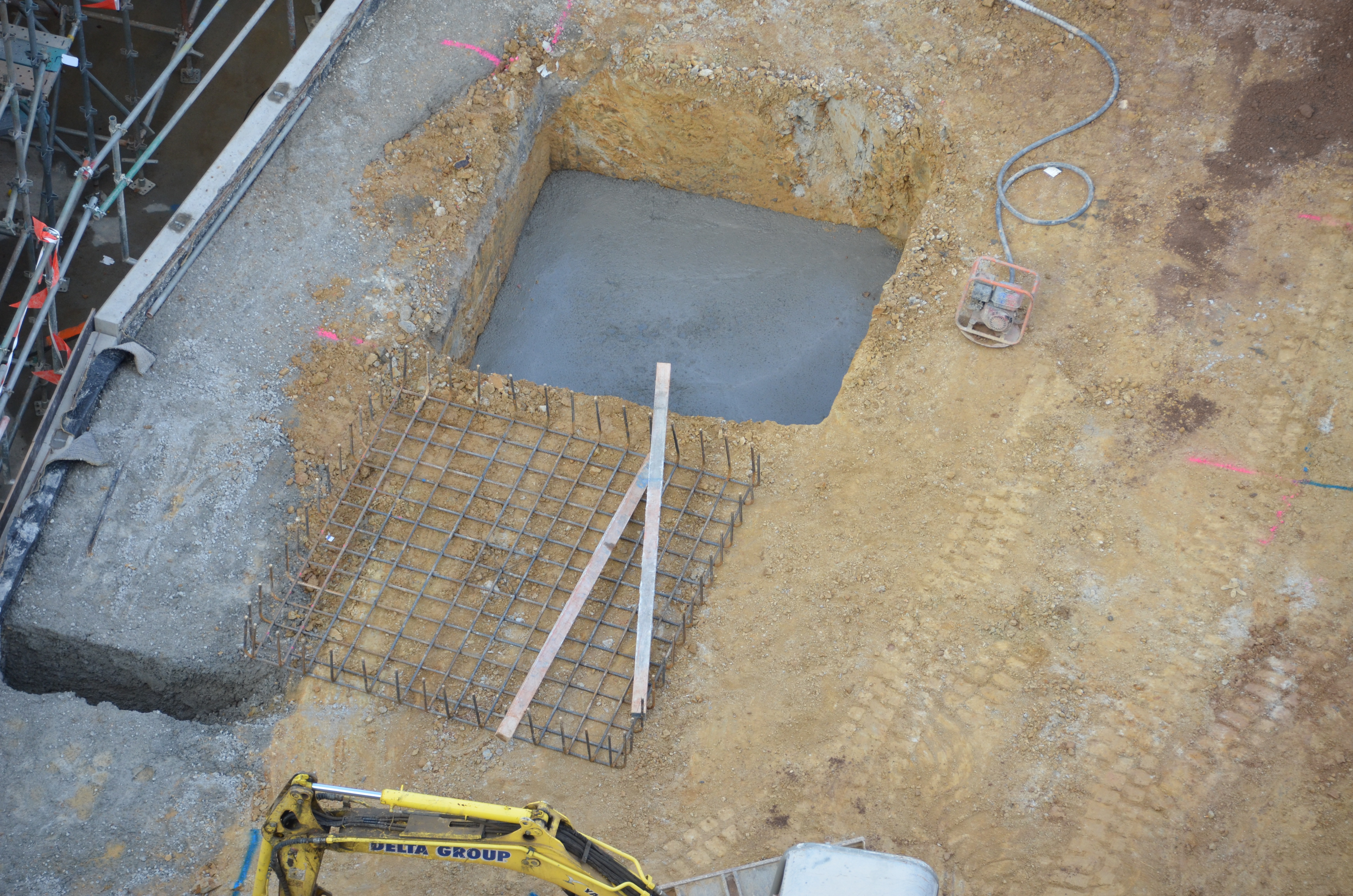 https://archive.abp.unimelb.edu.au/objects/images/Construction/Images/Pad footings & raft footings/DSC_0738.JPG