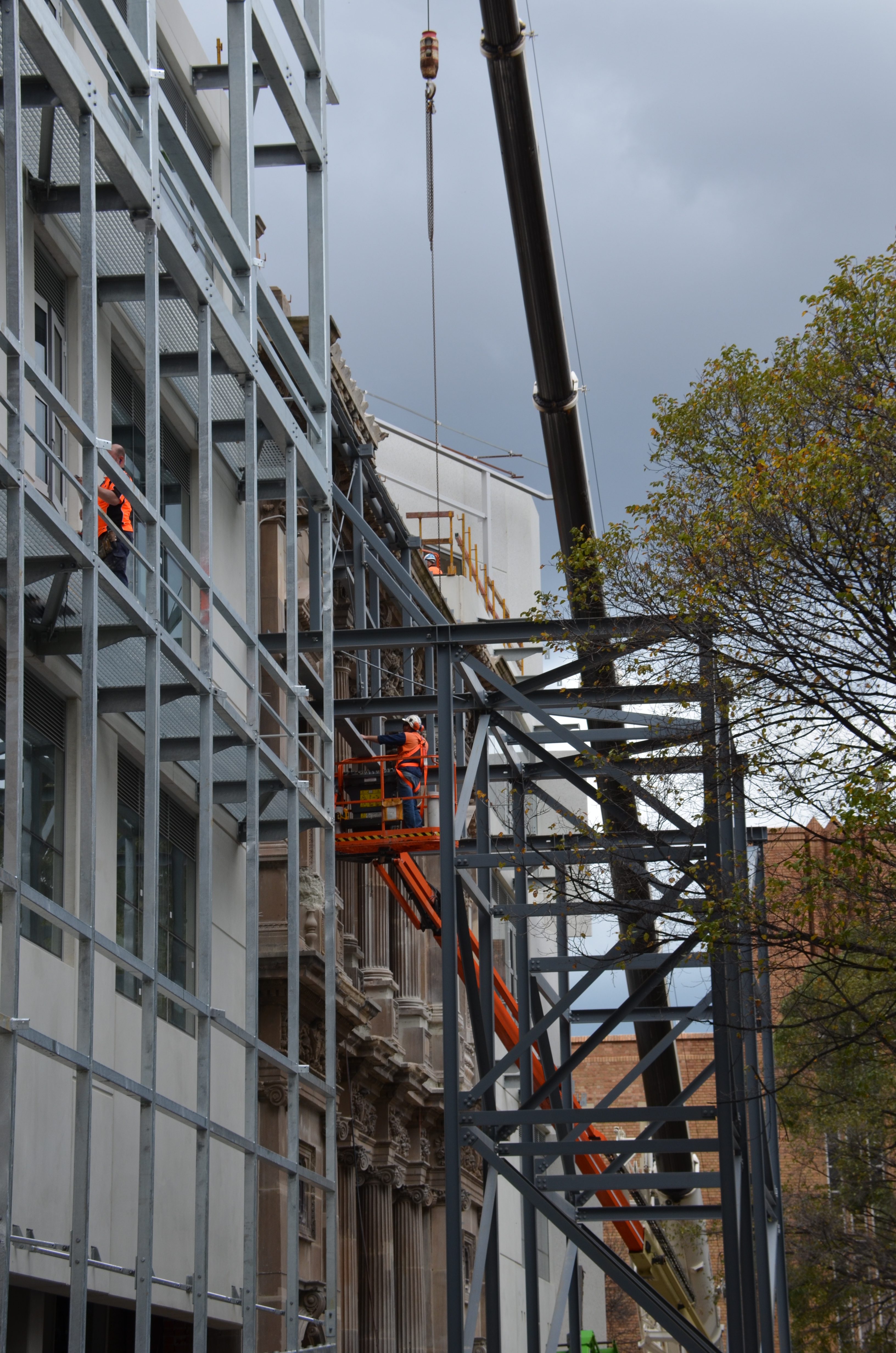 https://archive.abp.unimelb.edu.au/objects/images/Construction/Images/Facades/Joseph Reed/Temporary support removal/DSC_7940.JPG https://archive.abp.unimelb.edu.au/objects/images/Construction/Images/Facades/Joseph Reed/Temporary support removal/DSC_7940.JPG