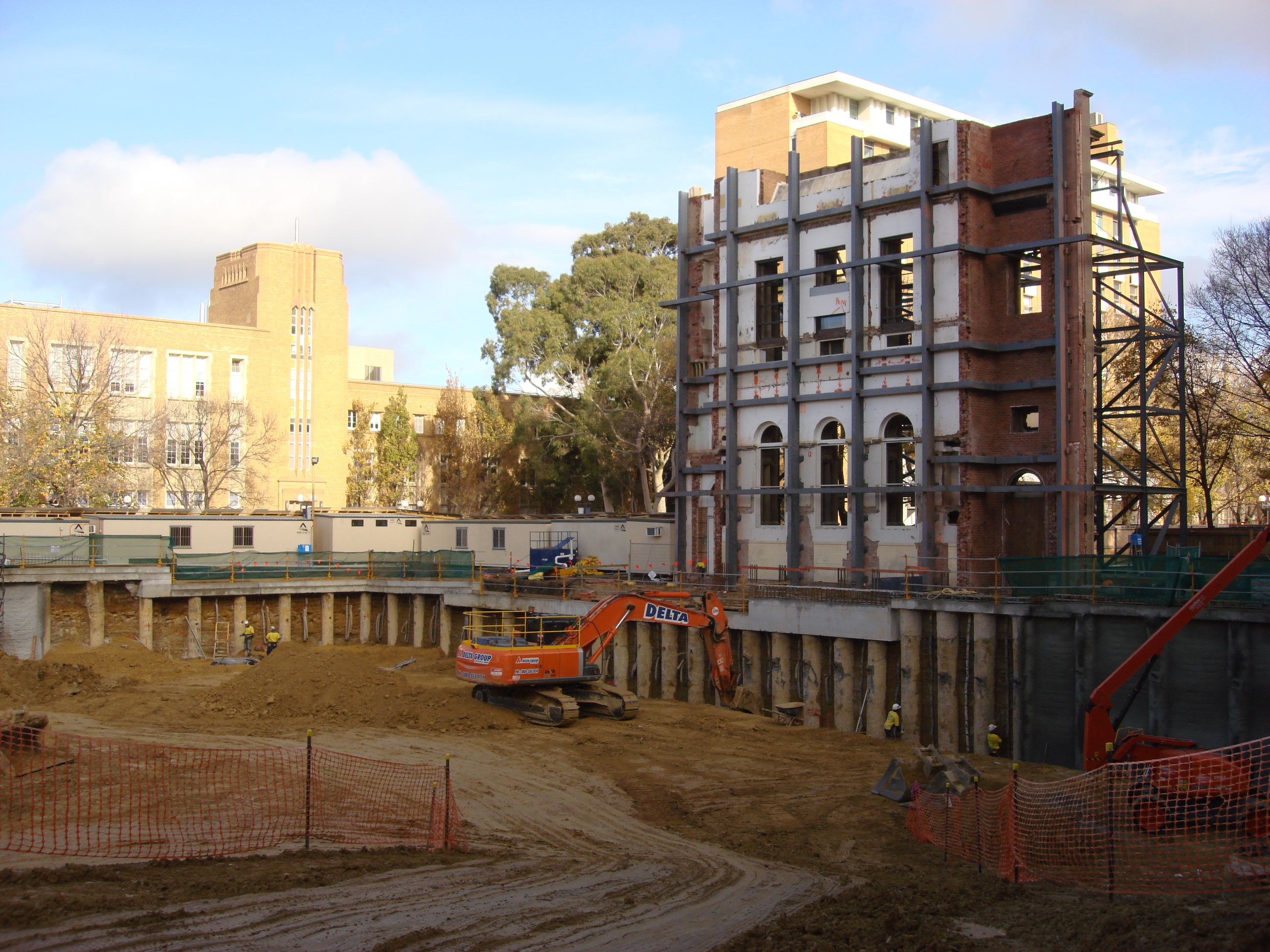 https://archive.abp.unimelb.edu.au/objects/images/Construction/Images/Basement/Bulk excavation/DSC_0179A.JPG