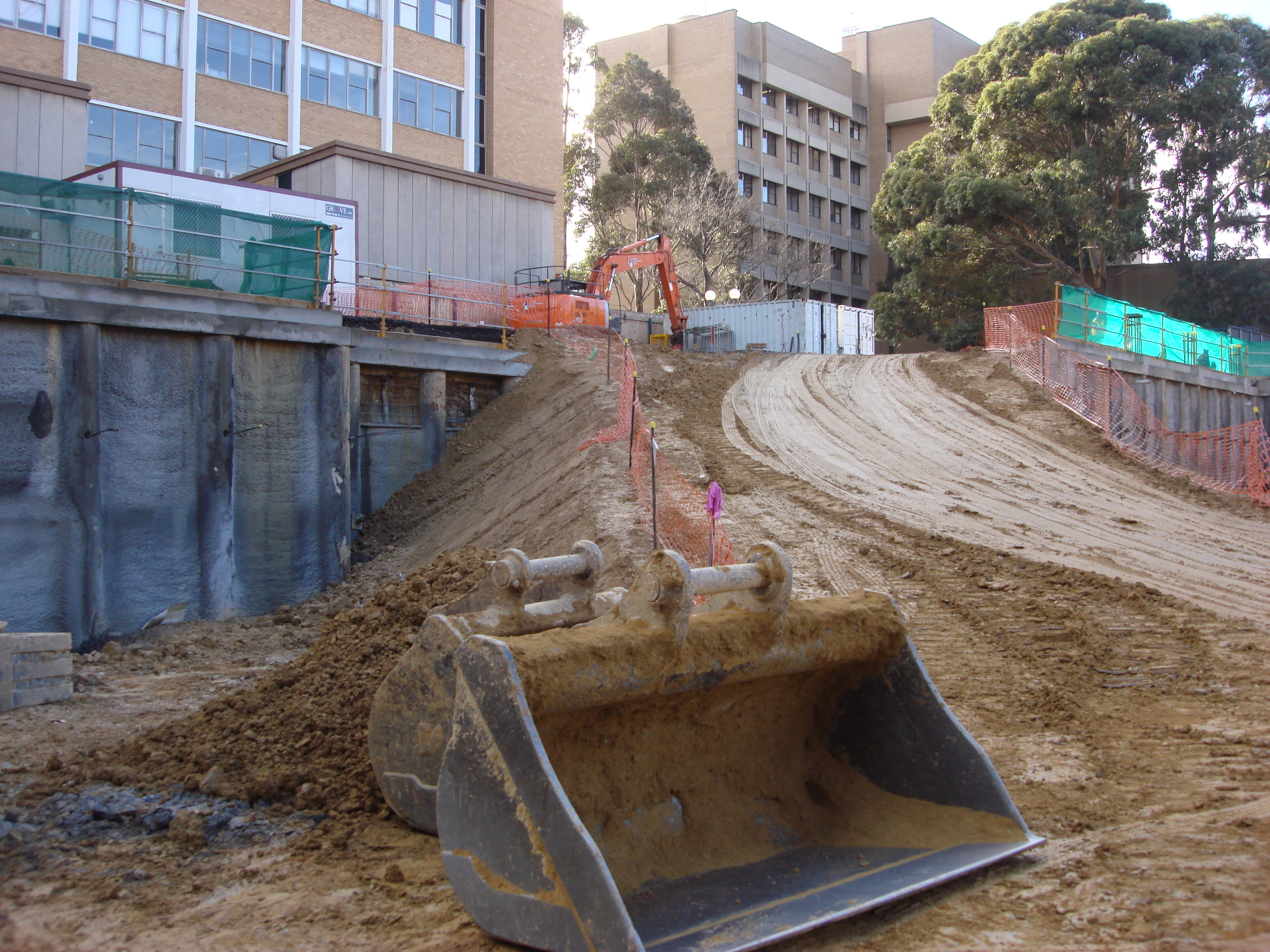 https://archive.abp.unimelb.edu.au/objects/images/Construction/Images/Basement/Bulk excavation/DSC_0179D.JPG