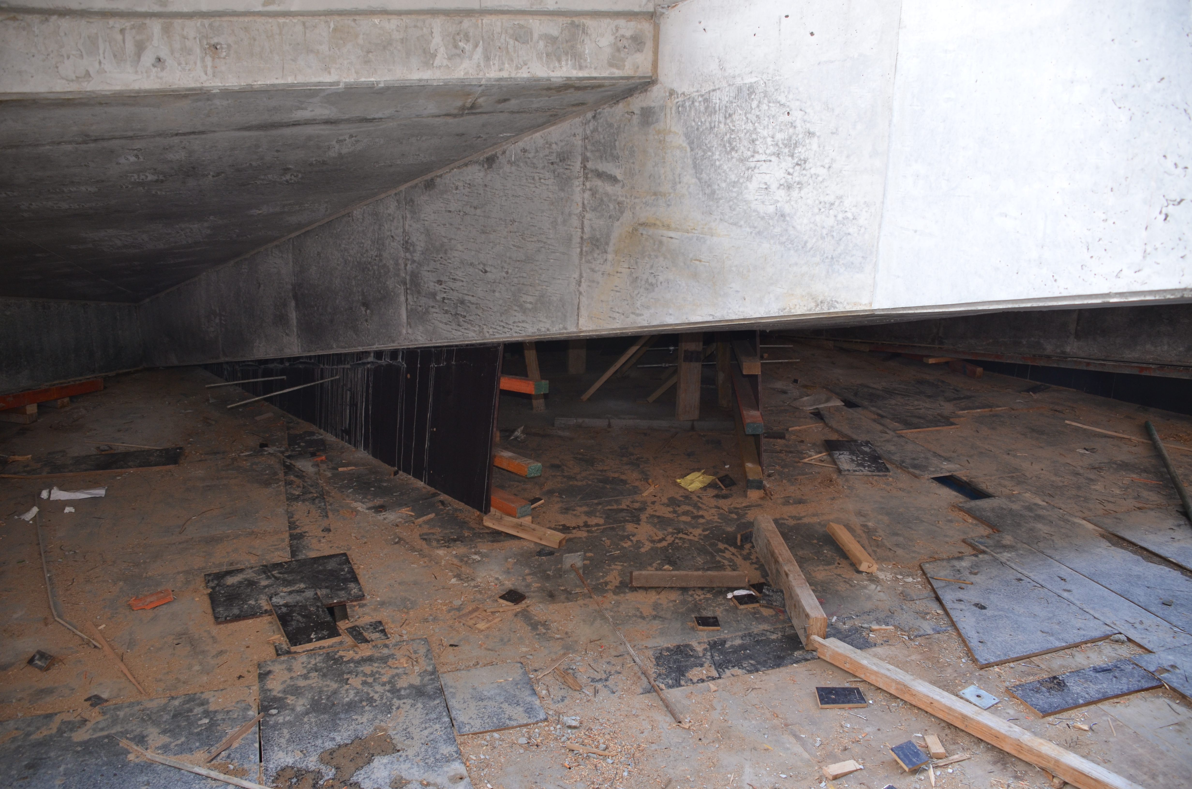 https://archive.abp.unimelb.edu.au/objects/images/Construction/Images/Concrete suspended slabs and beams/Wishbone beams library/DSC_2491.JPG