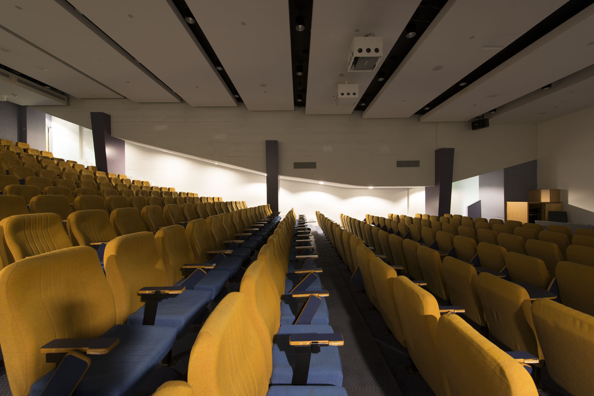 https://archive.abp.unimelb.edu.au/objects/images/Old ABP building and pre-existing conditions/ABP & Old Commerce/Internal-ALipsysPhotog/20121113-_AVL7905.jpg