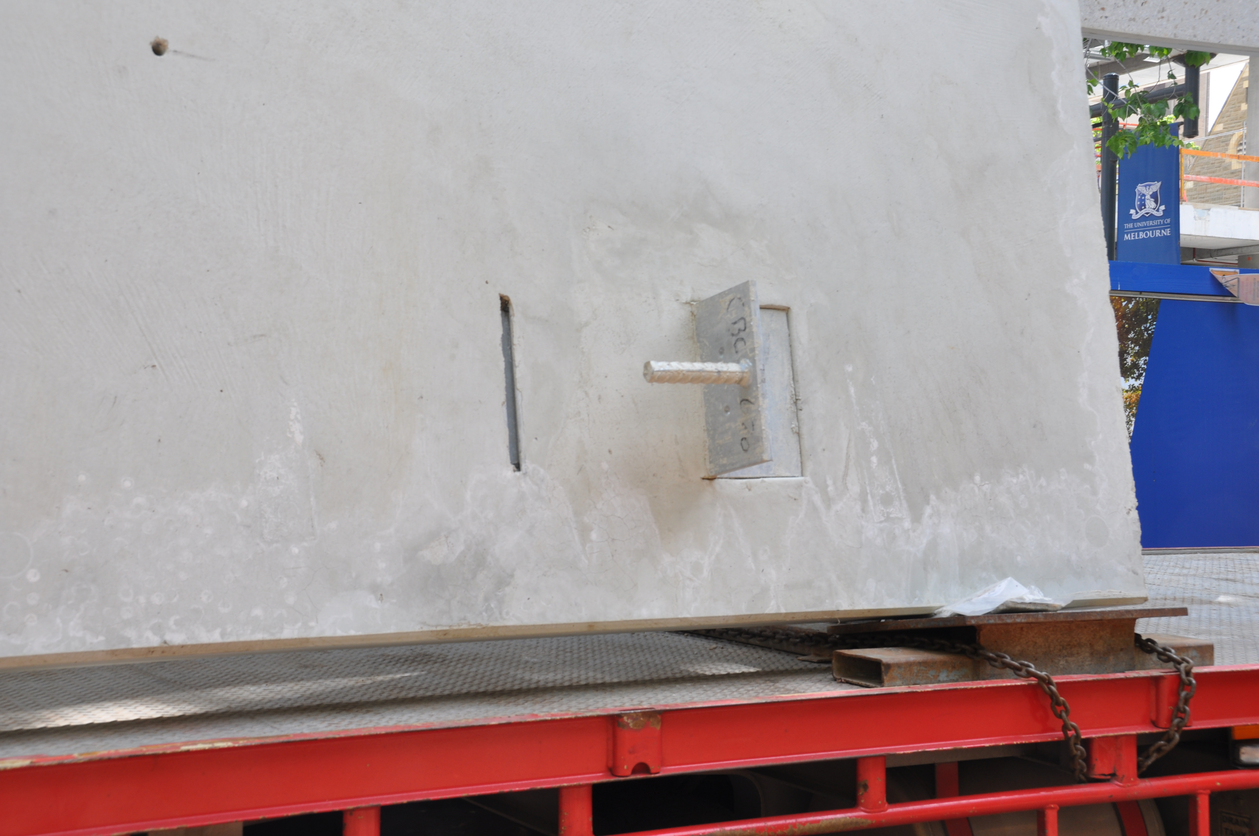 https://archive.abp.unimelb.edu.au/objects/images/Construction/Images/Facades/Precast concrete/Polished south side/DSC_4047.JPG