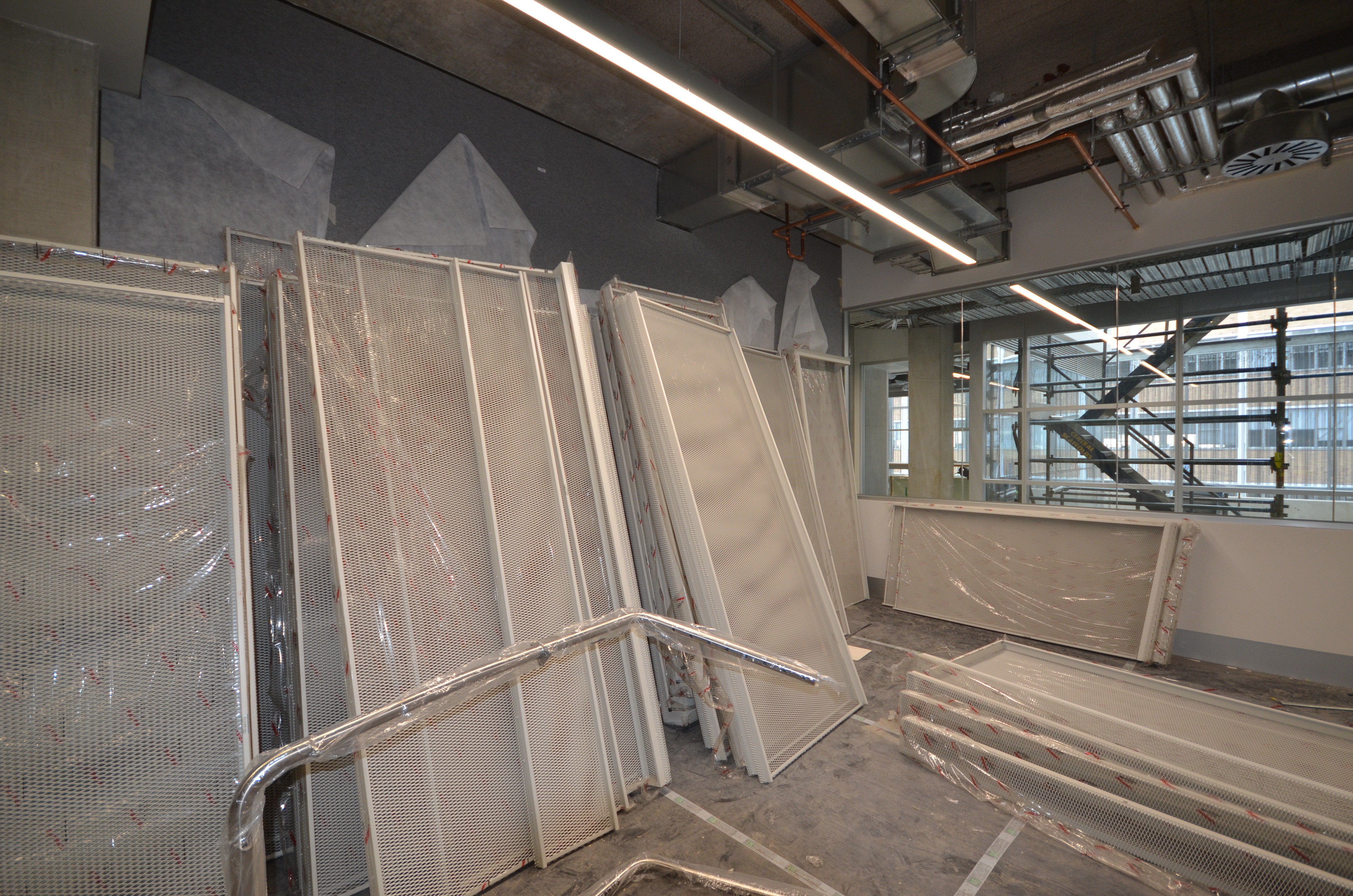 https://archive.abp.unimelb.edu.au/objects/images/Construction/Images/Ceilings/Perforated metal/DSC_8421.JPG