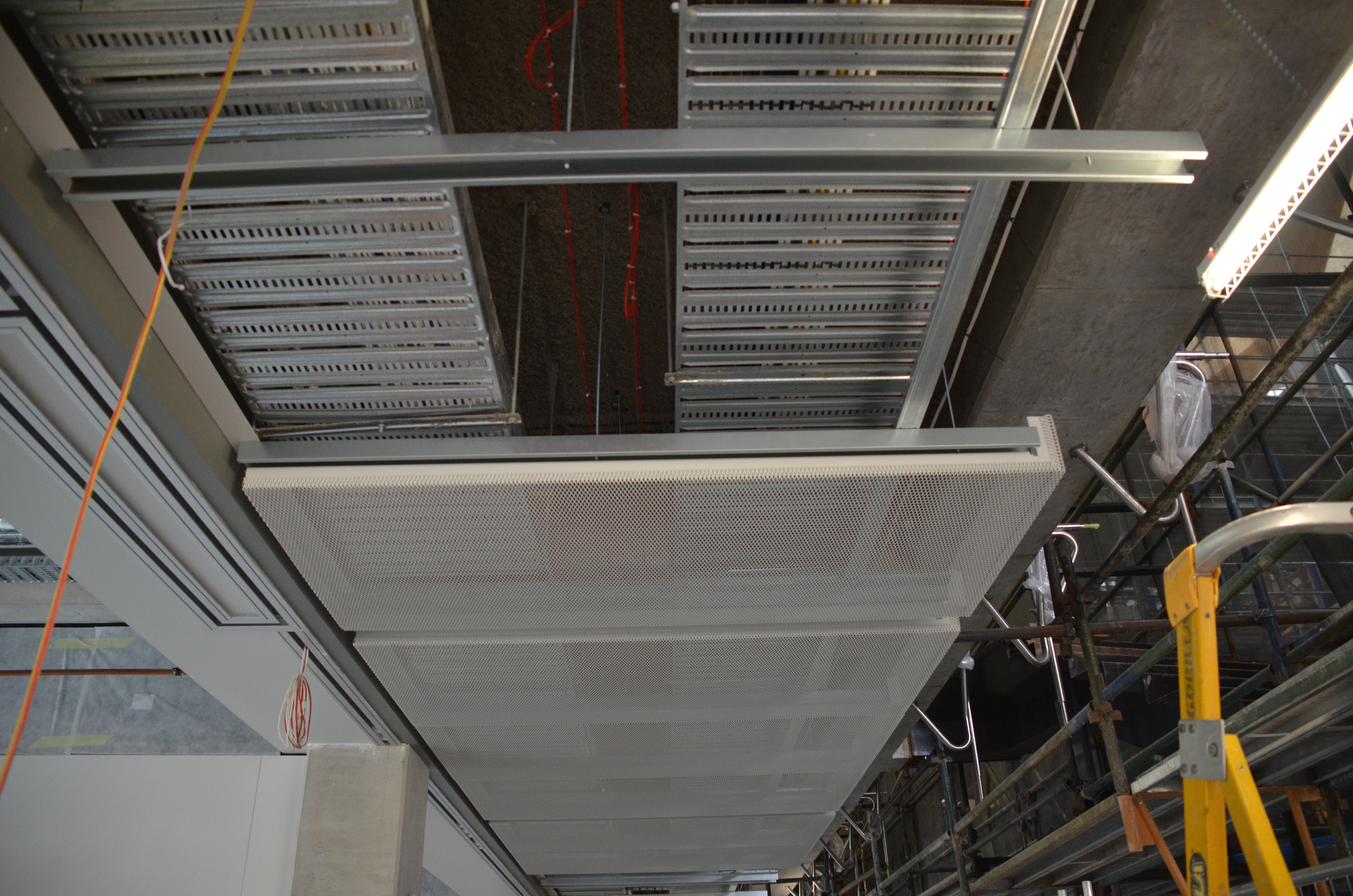 https://archive.abp.unimelb.edu.au/objects/images/Construction/Images/Ceilings/Perforated metal/DSC_7520.JPG