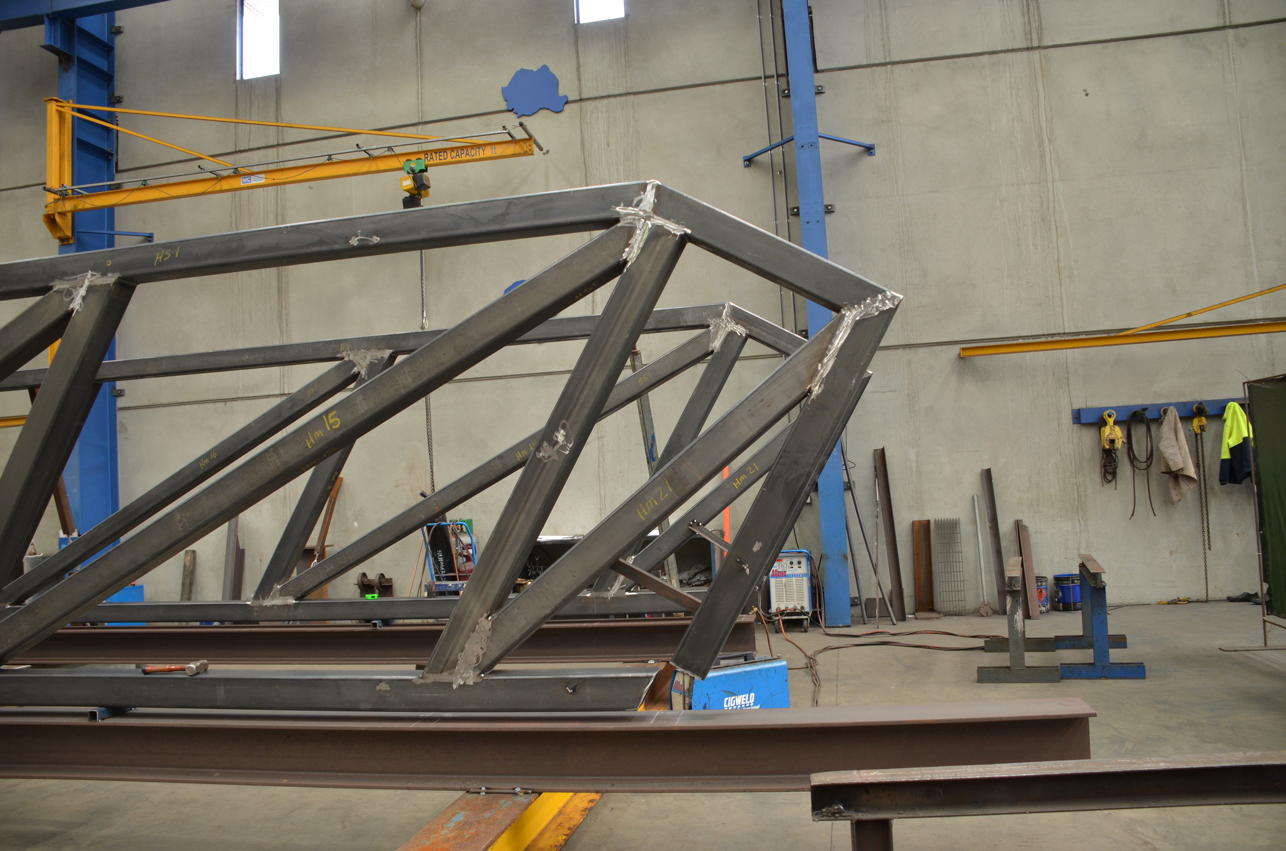 https://archive.abp.unimelb.edu.au/objects/images/Construction/Images/Stairs, walkways and balustrades/Y Stairs structural steel/Aus Iron Industries/DSC_2818.JPG