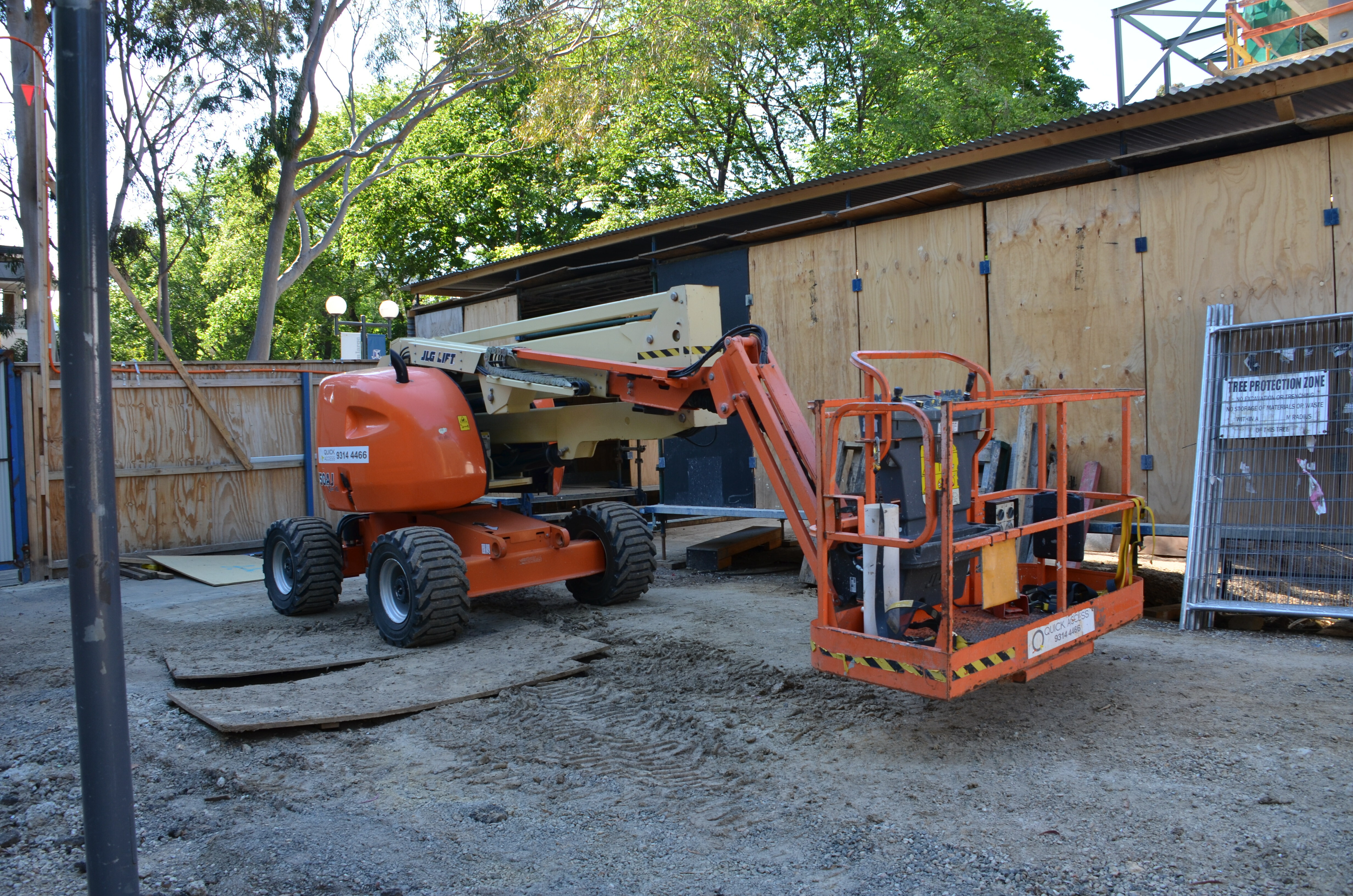 https://archive.abp.unimelb.edu.au/objects/images/Construction/Images/Plant and Equipment/Boom lifts/DSC_3605.JPG