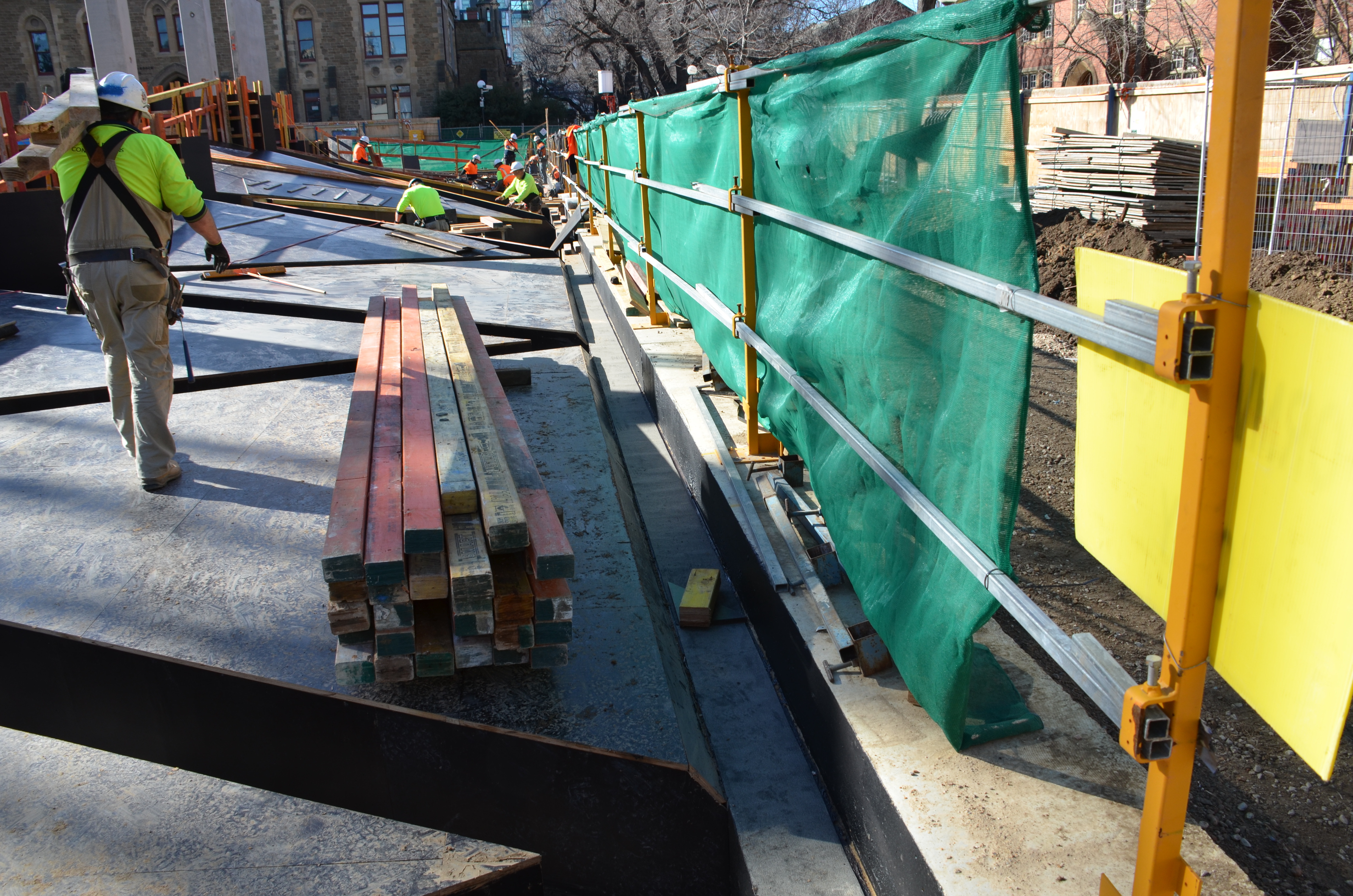 https://archive.abp.unimelb.edu.au/objects/images/Construction/Images/Concrete suspended slabs and beams/Wishbone beams library/DSC_1151.JPG