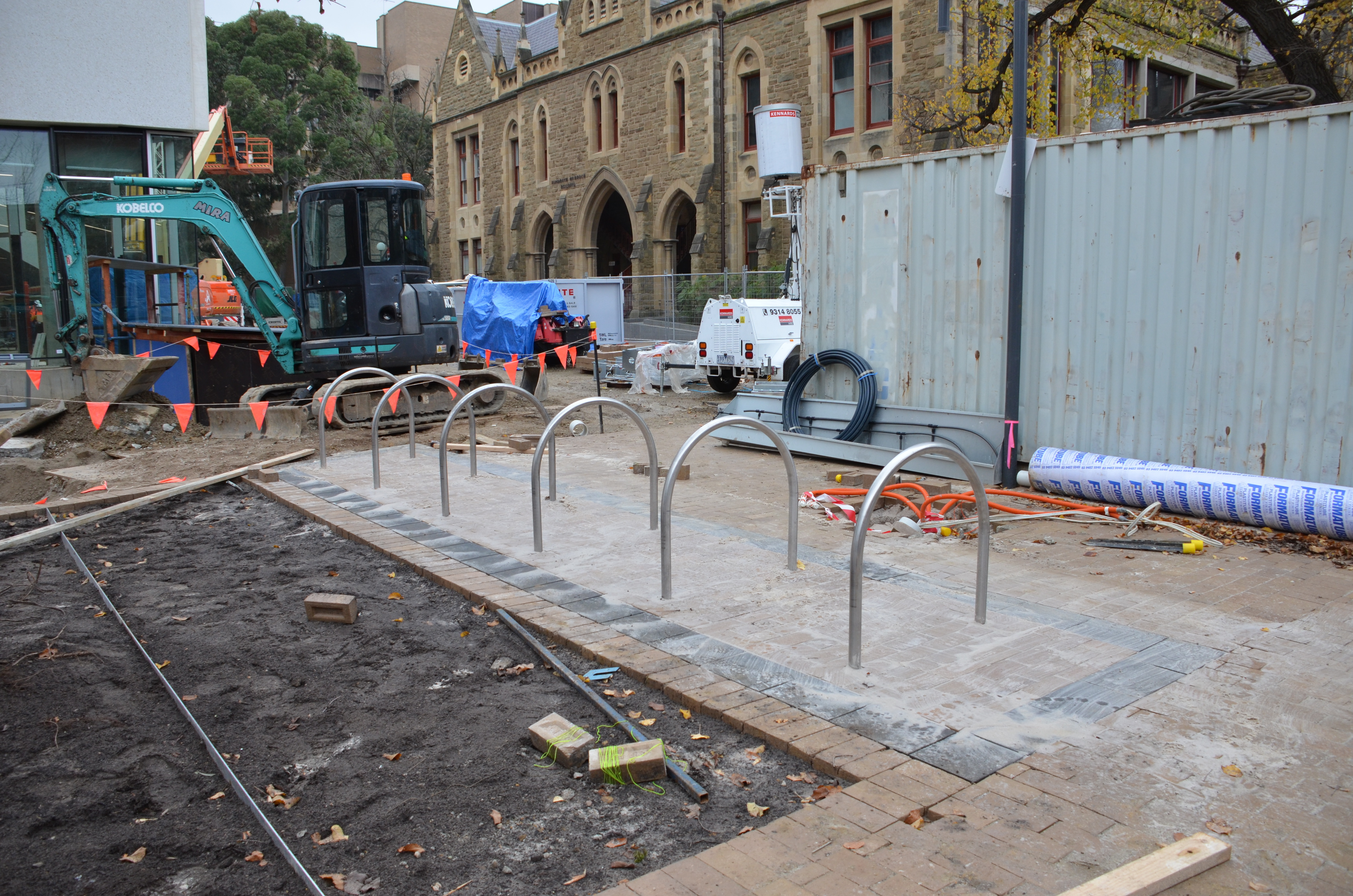 https://archive.abp.unimelb.edu.au/objects/images/Construction/Images/External Works/Bicycle stands/DSC_8970.JPG