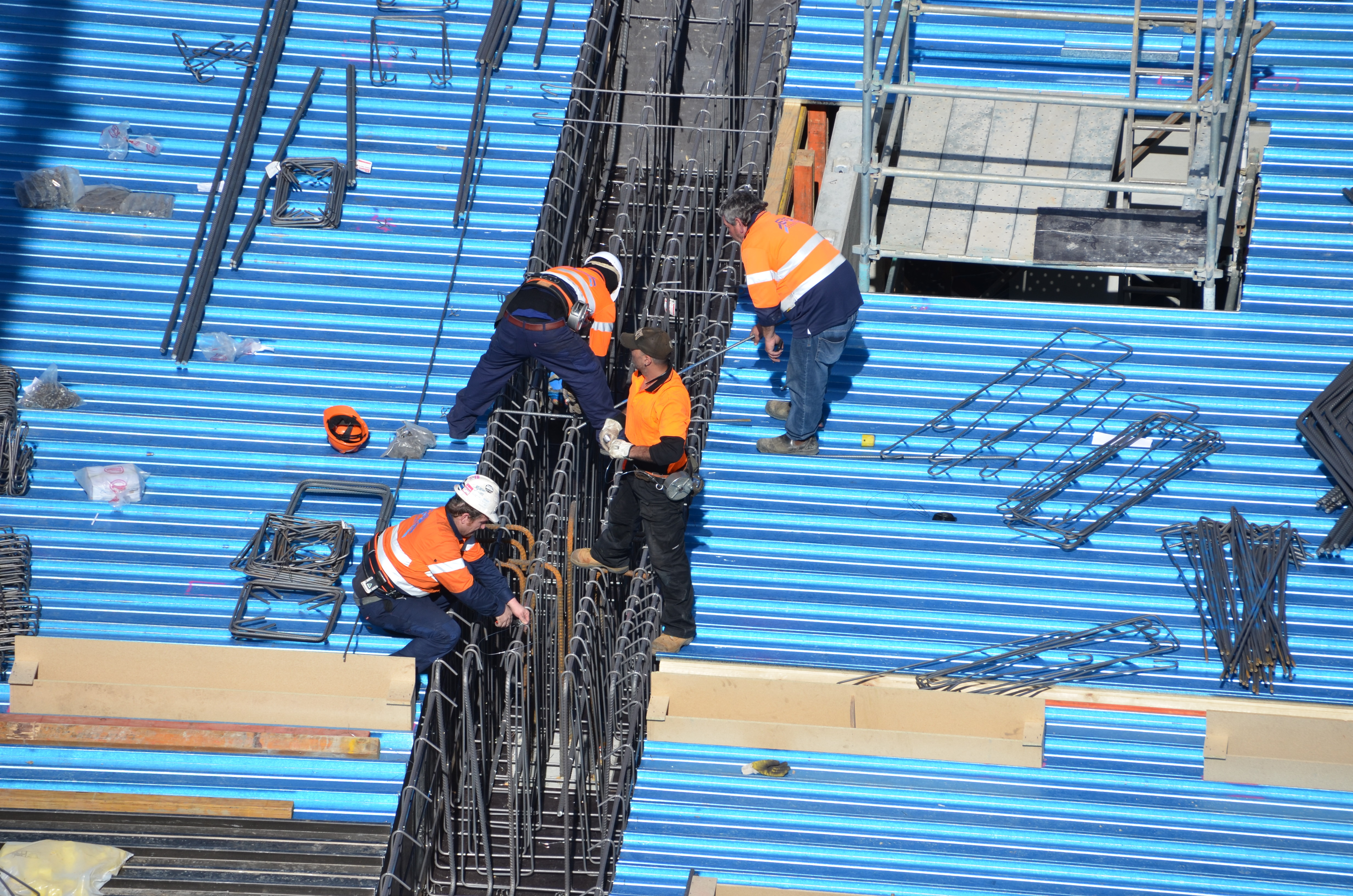 https://archive.abp.unimelb.edu.au/objects/images/Construction/Images/Concrete suspended slabs and beams/Levels 1-5 & formwork/DSC_1505.JPG