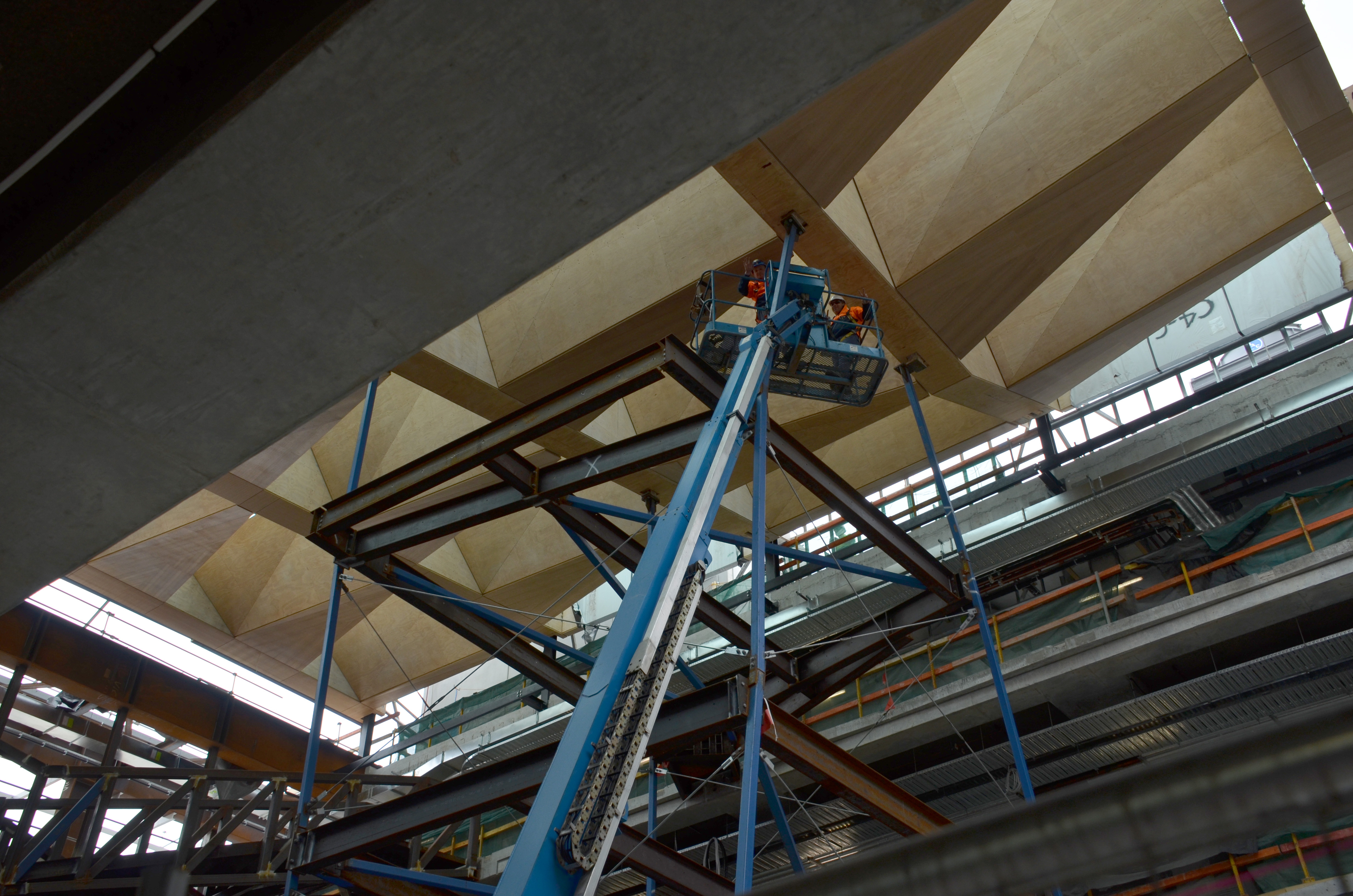 https://archive.abp.unimelb.edu.au/objects/images/Construction/Images/Hanging studio/Steel framing/DSC_5807.JPG https://archive.abp.unimelb.edu.au/objects/images/Construction/Images/Hanging studio/Steel framing/DSC_5807.JPG
