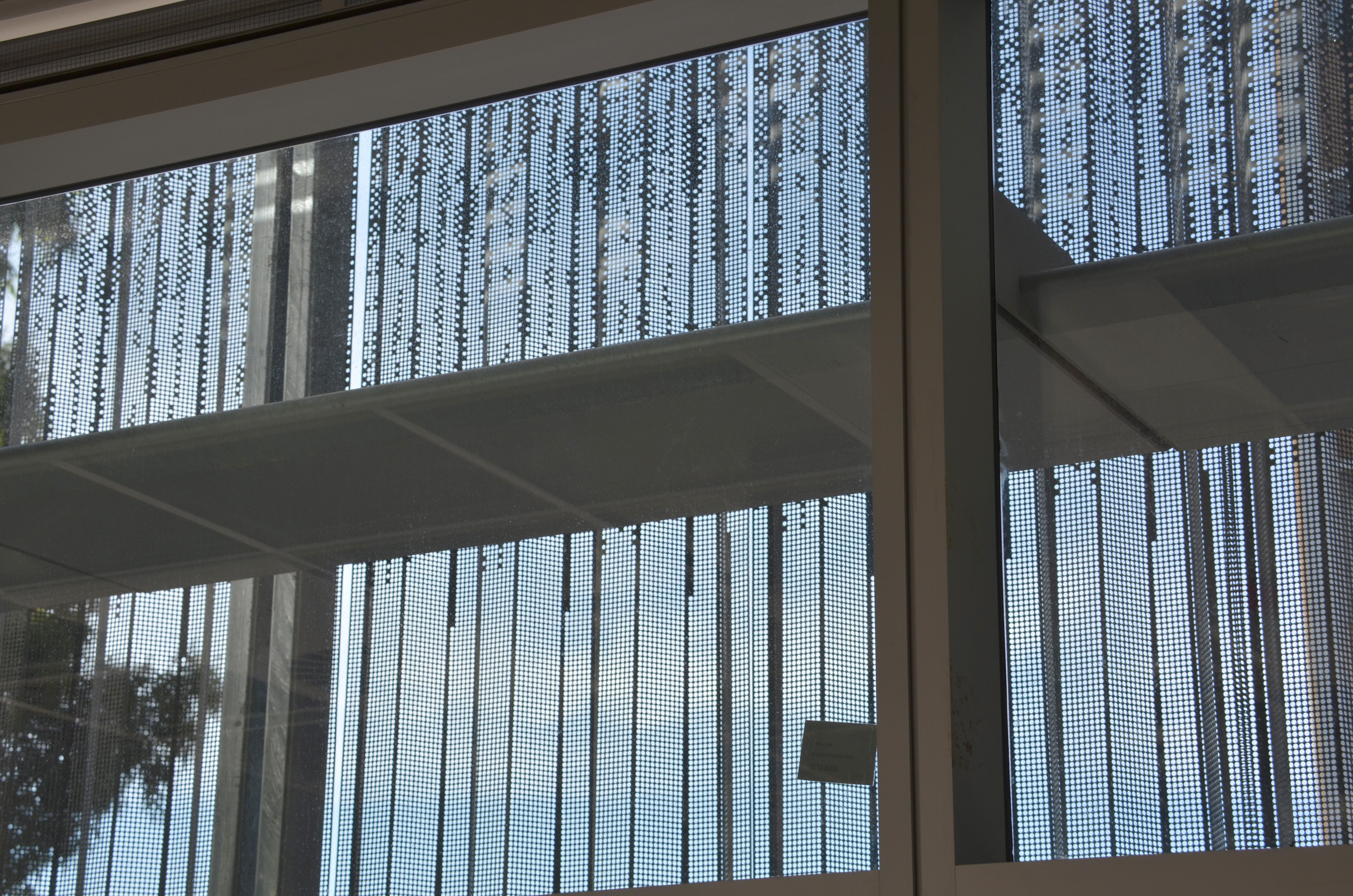 https://archive.abp.unimelb.edu.au/objects/images/Construction/Images/Facades/Zinc screens & access platforms/Zinc screens and frames/DSC_6614.JPG https://archive.abp.unimelb.edu.au/objects/images/Construction/Images/Facades/Zinc screens & access platforms/Zinc screens and frames/DSC_6614.JPG