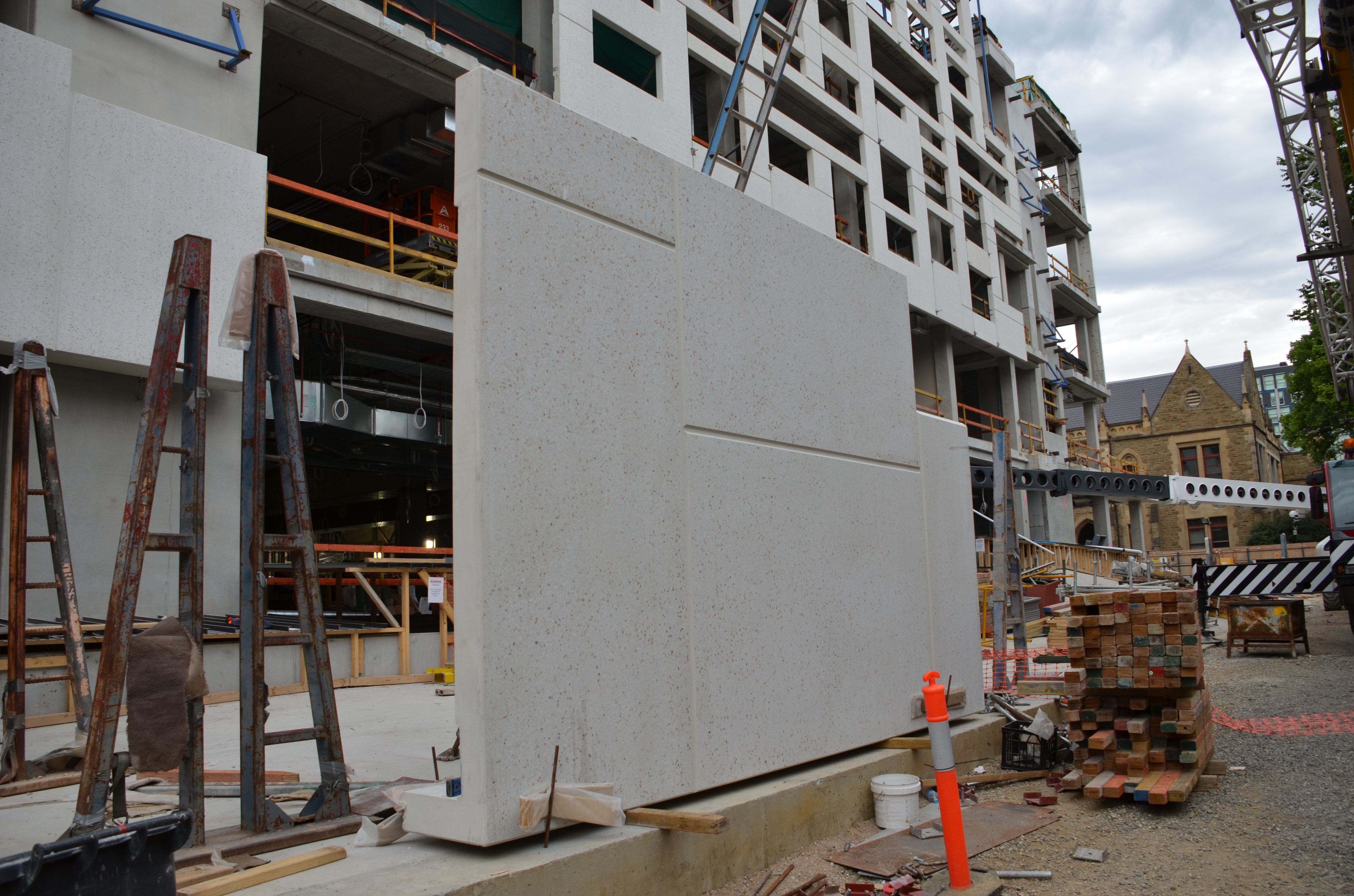 https://archive.abp.unimelb.edu.au/objects/images/Construction/Images/Facades/Precast concrete/Polished south side/DSC_3906.JPG https://archive.abp.unimelb.edu.au/objects/images/Construction/Images/Facades/Precast concrete/Polished south side/DSC_3906.JPG