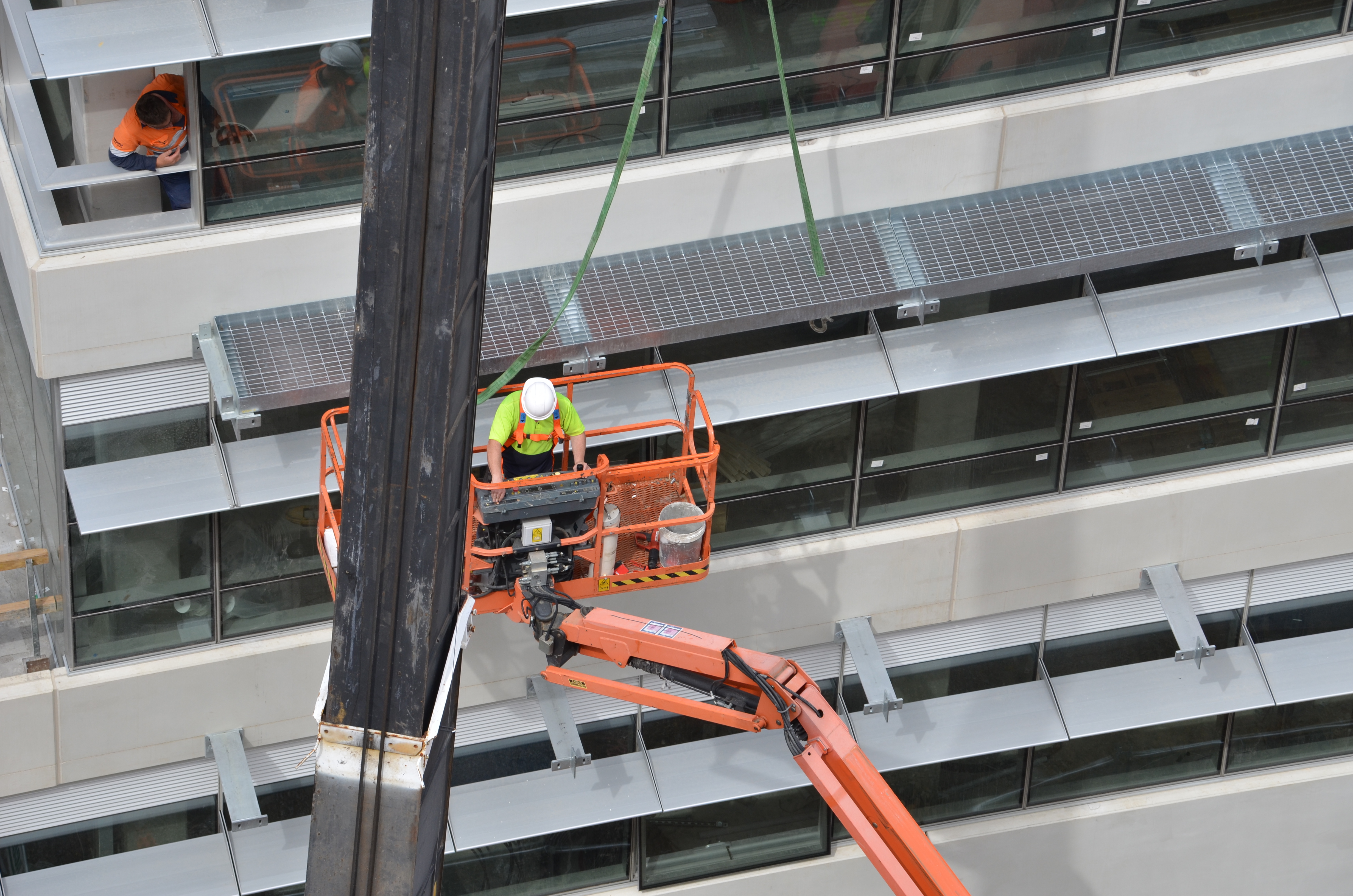 https://archive.abp.unimelb.edu.au/objects/images/Construction/Images/Facades/Zinc screens & access platforms/Access platforms/DSC_5374.JPG