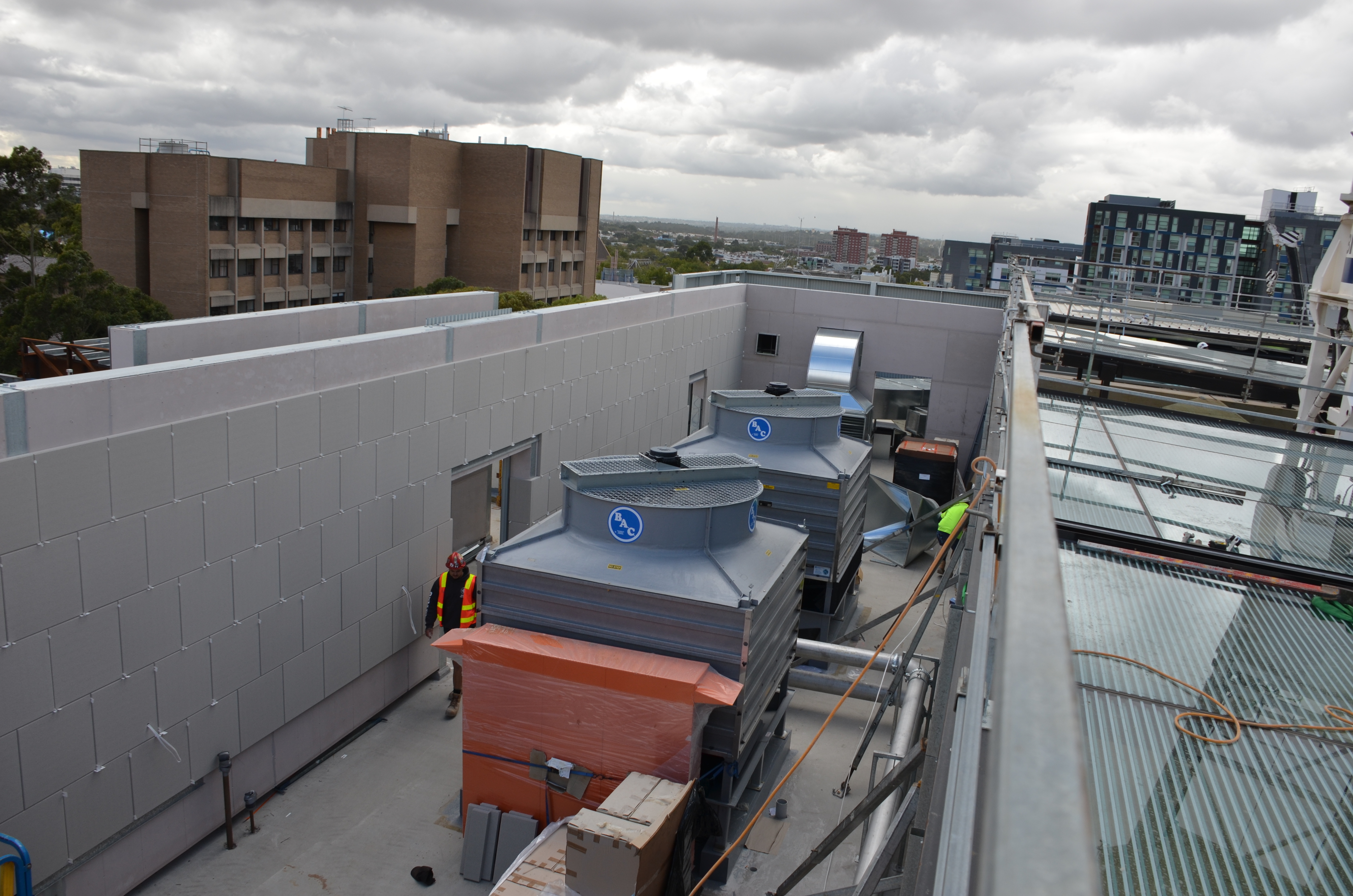 https://archive.abp.unimelb.edu.au/objects/images/Construction/Images/Services/Mechanical/Roof level plant/DSC_5783.JPG