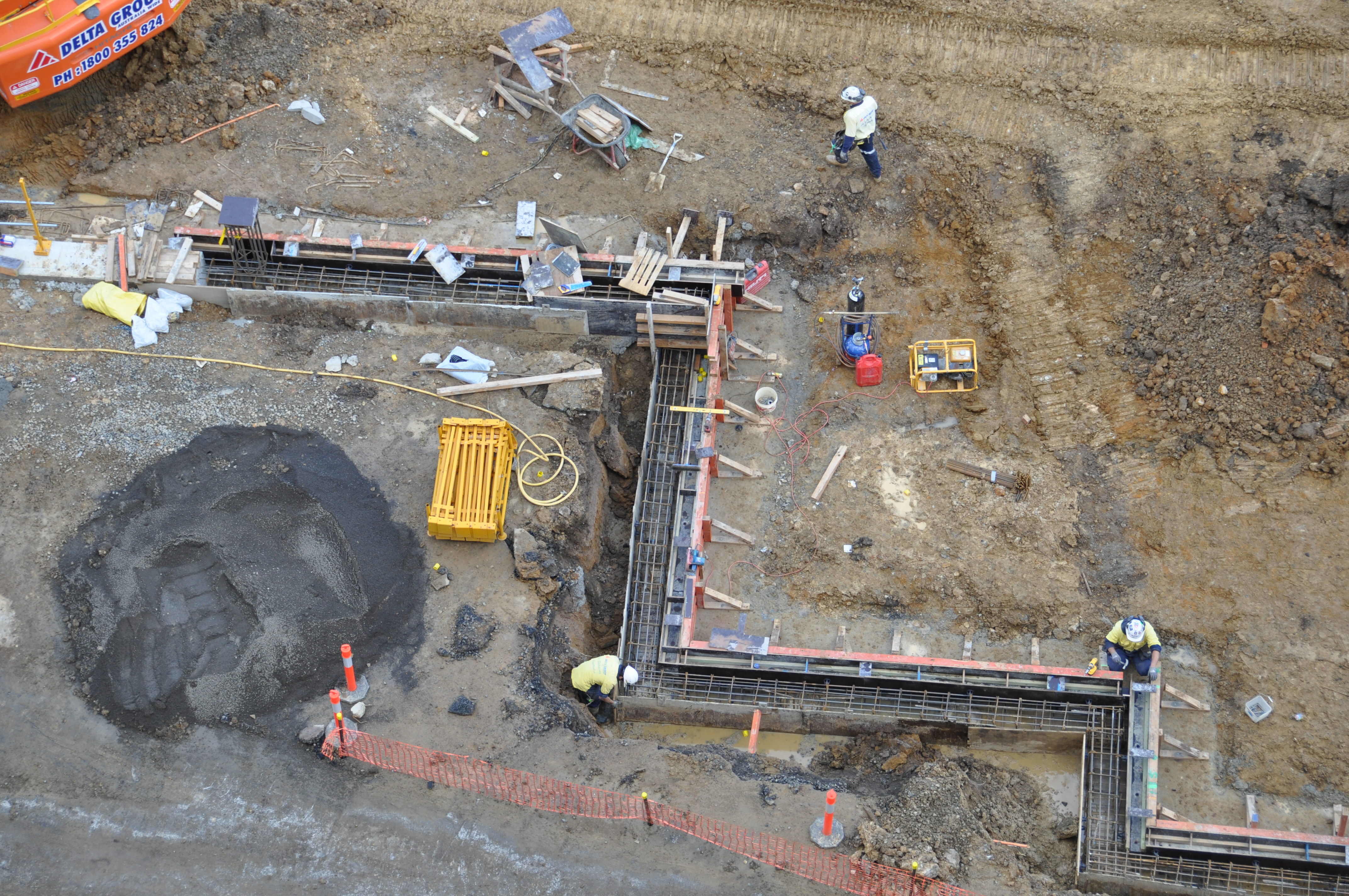 https://archive.abp.unimelb.edu.au/objects/images/Construction/Images/Basement/Capping beams/DSC_0141.JPG